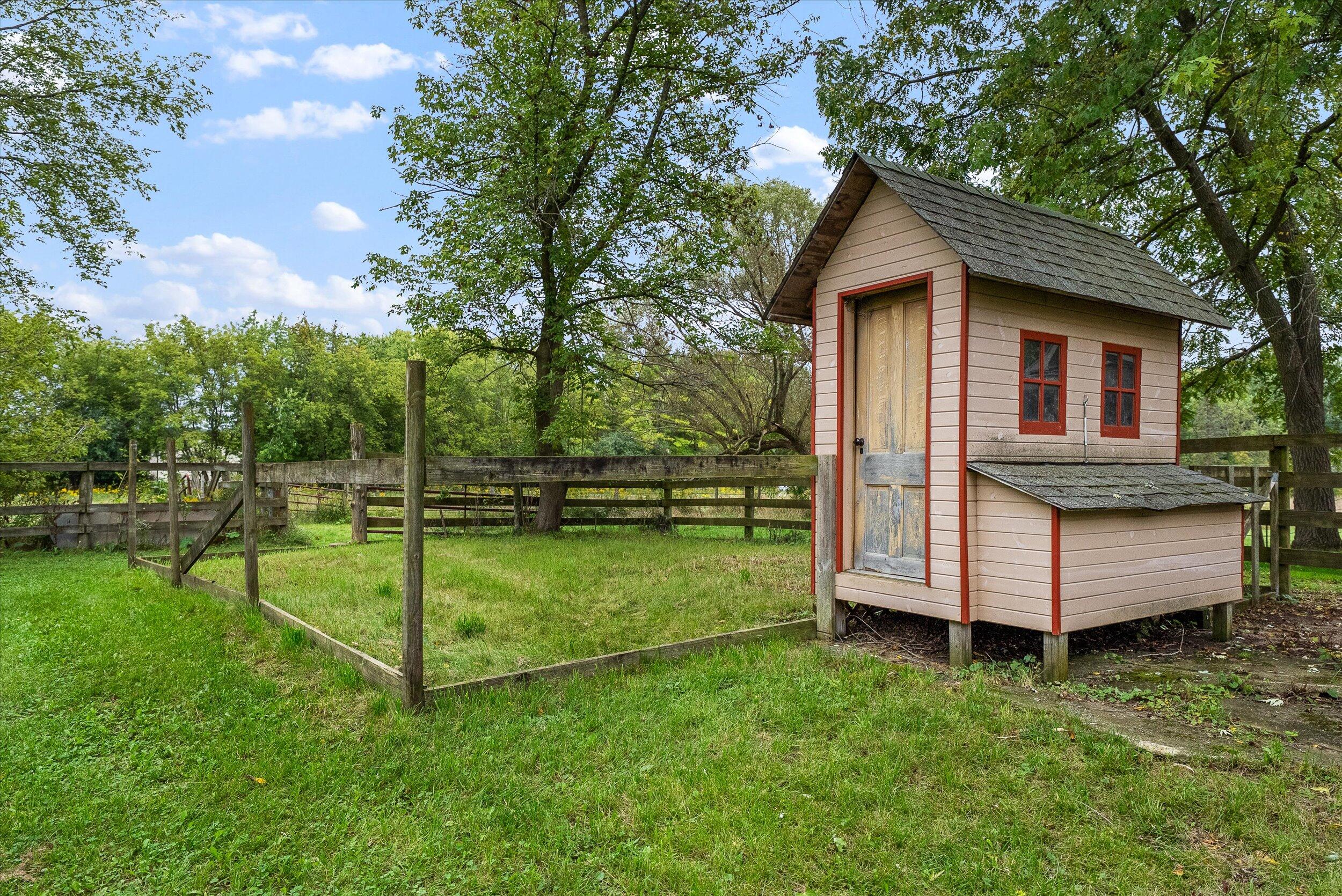 7918  Pleasant Valley Rd