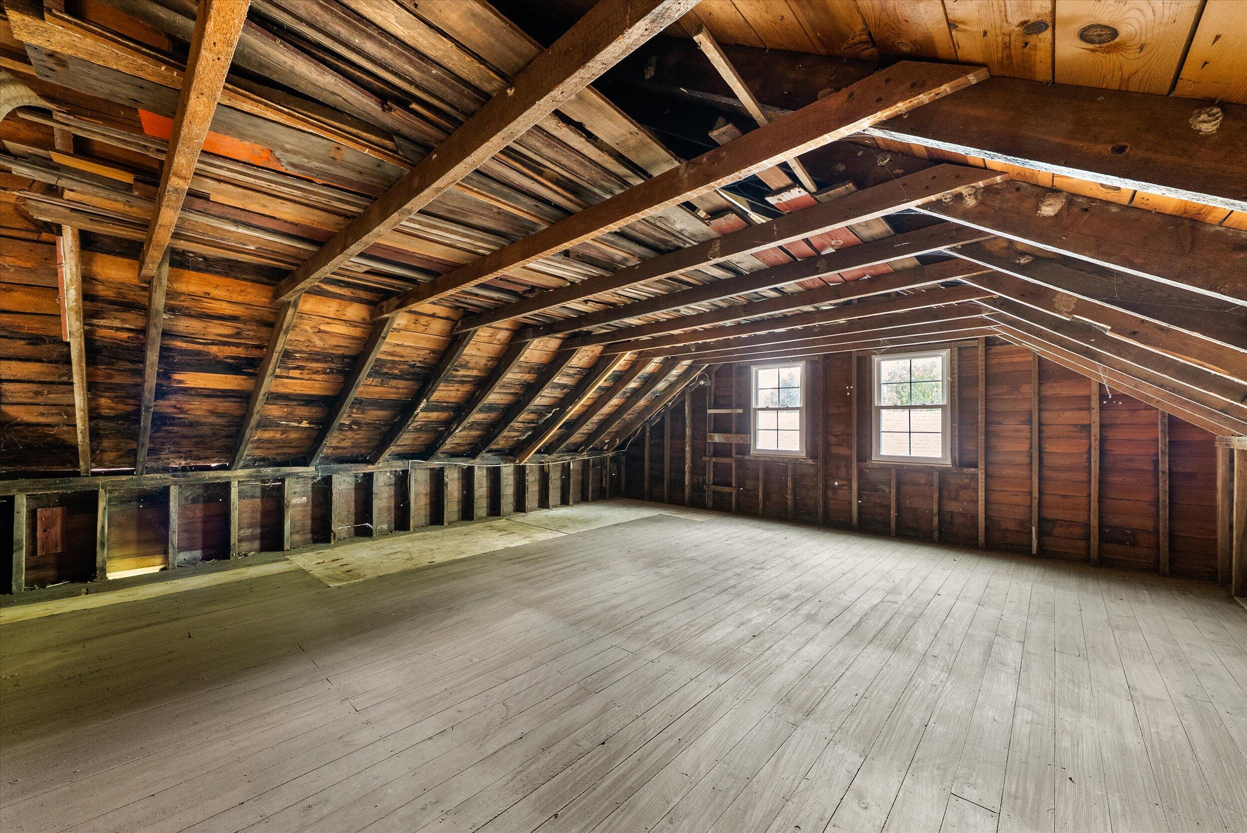 7918  Pleasant Valley Rd