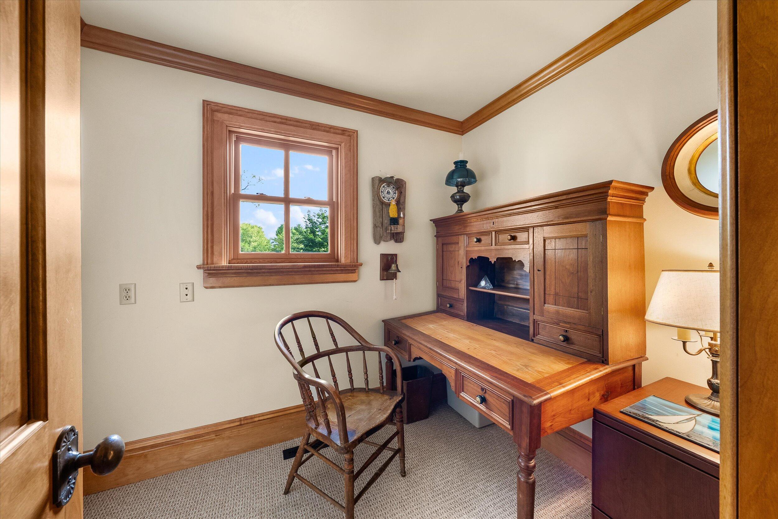 7918  Pleasant Valley Rd