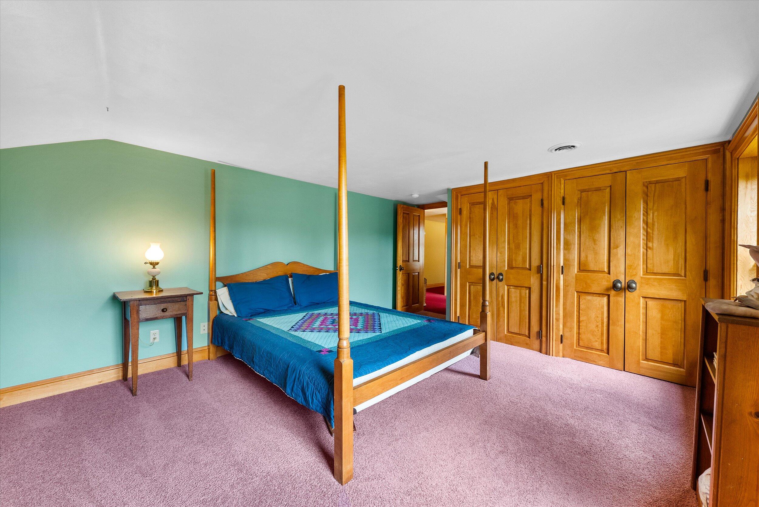 7918  Pleasant Valley Rd