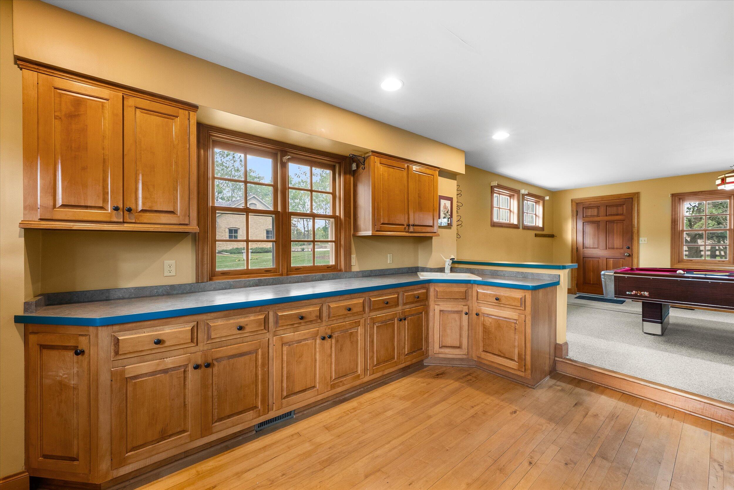 7918  Pleasant Valley Rd