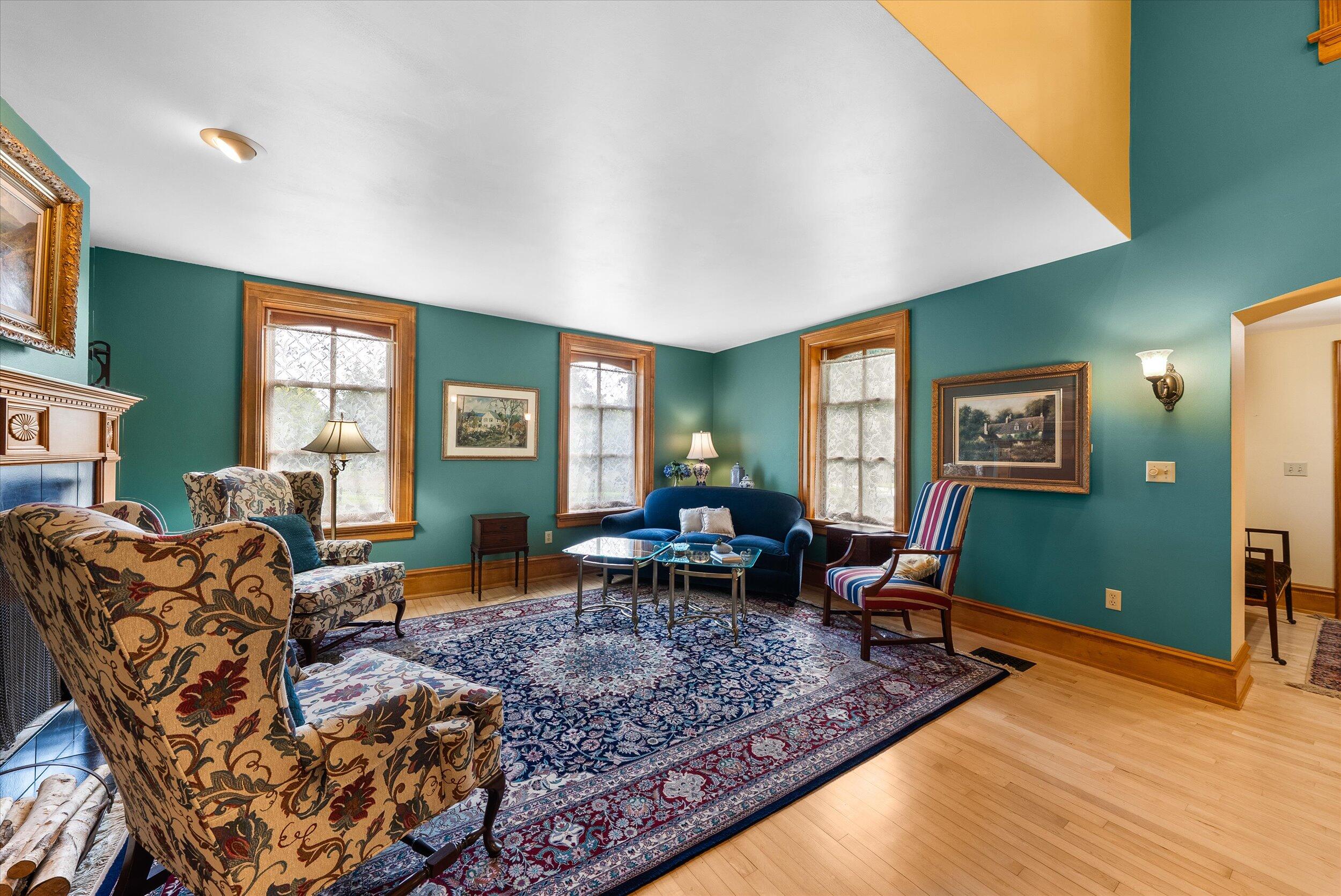 7918  Pleasant Valley Rd