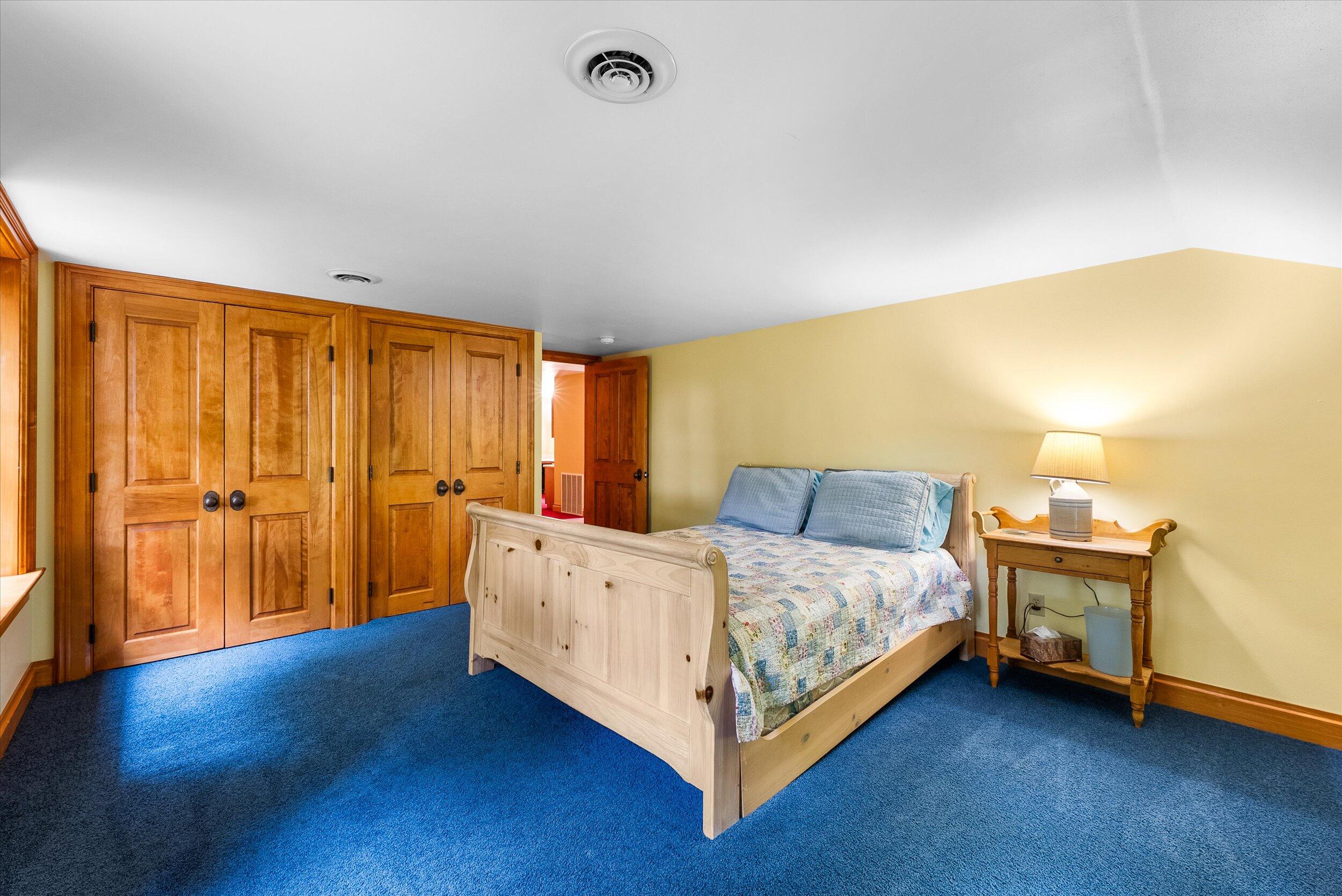 7918  Pleasant Valley Rd