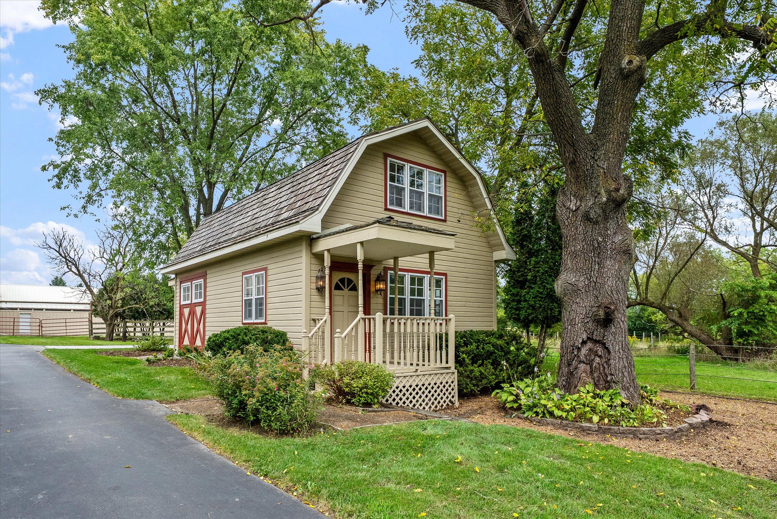 7918  Pleasant Valley Rd