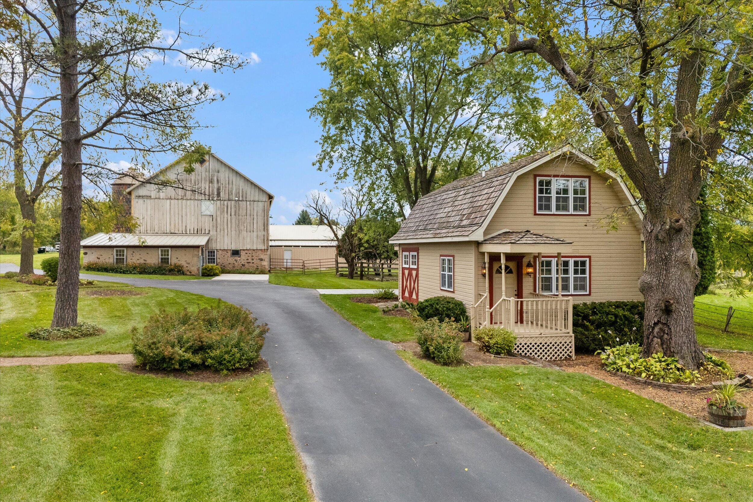 7918  Pleasant Valley Rd