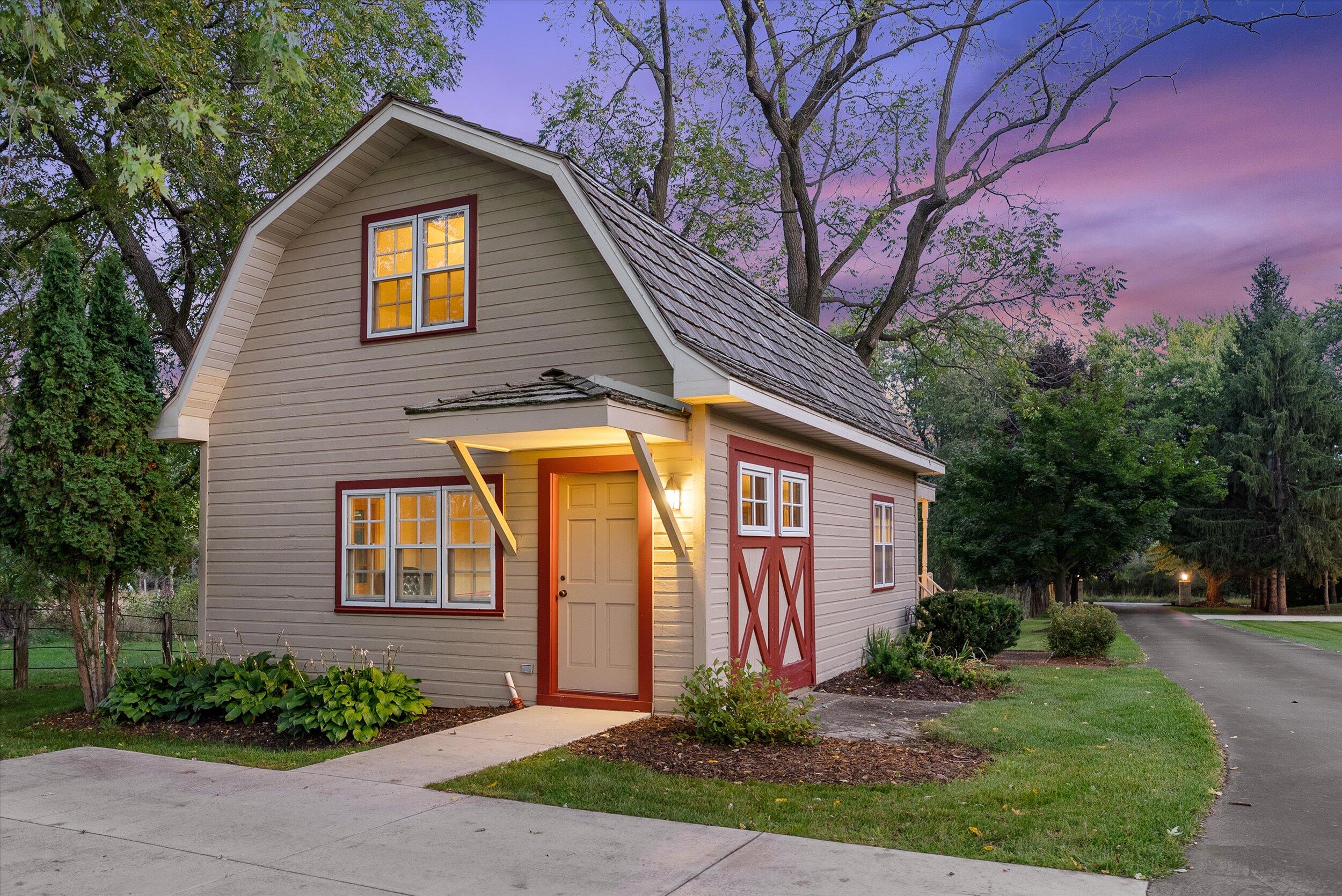 7918  Pleasant Valley Rd