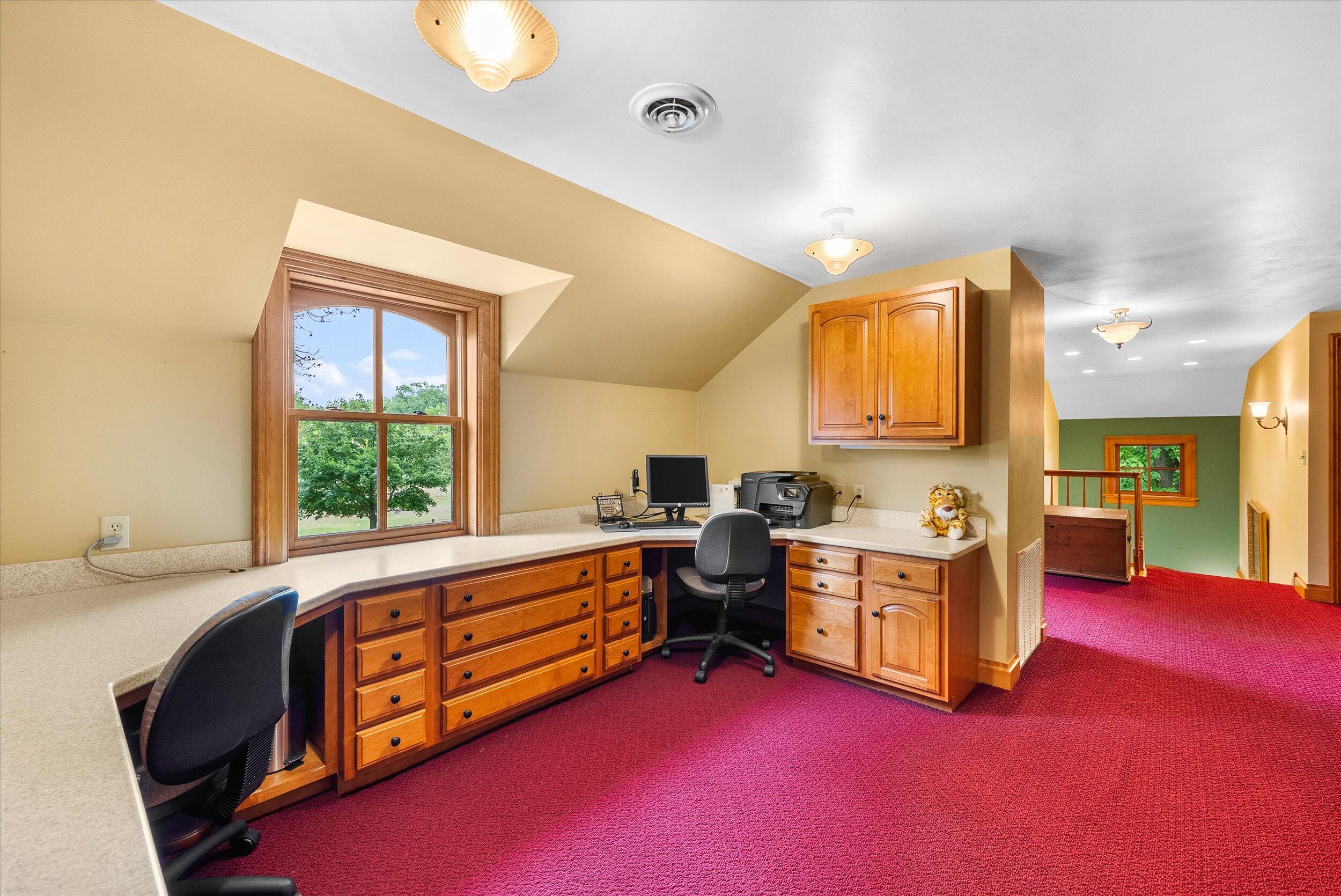 7918  Pleasant Valley Rd