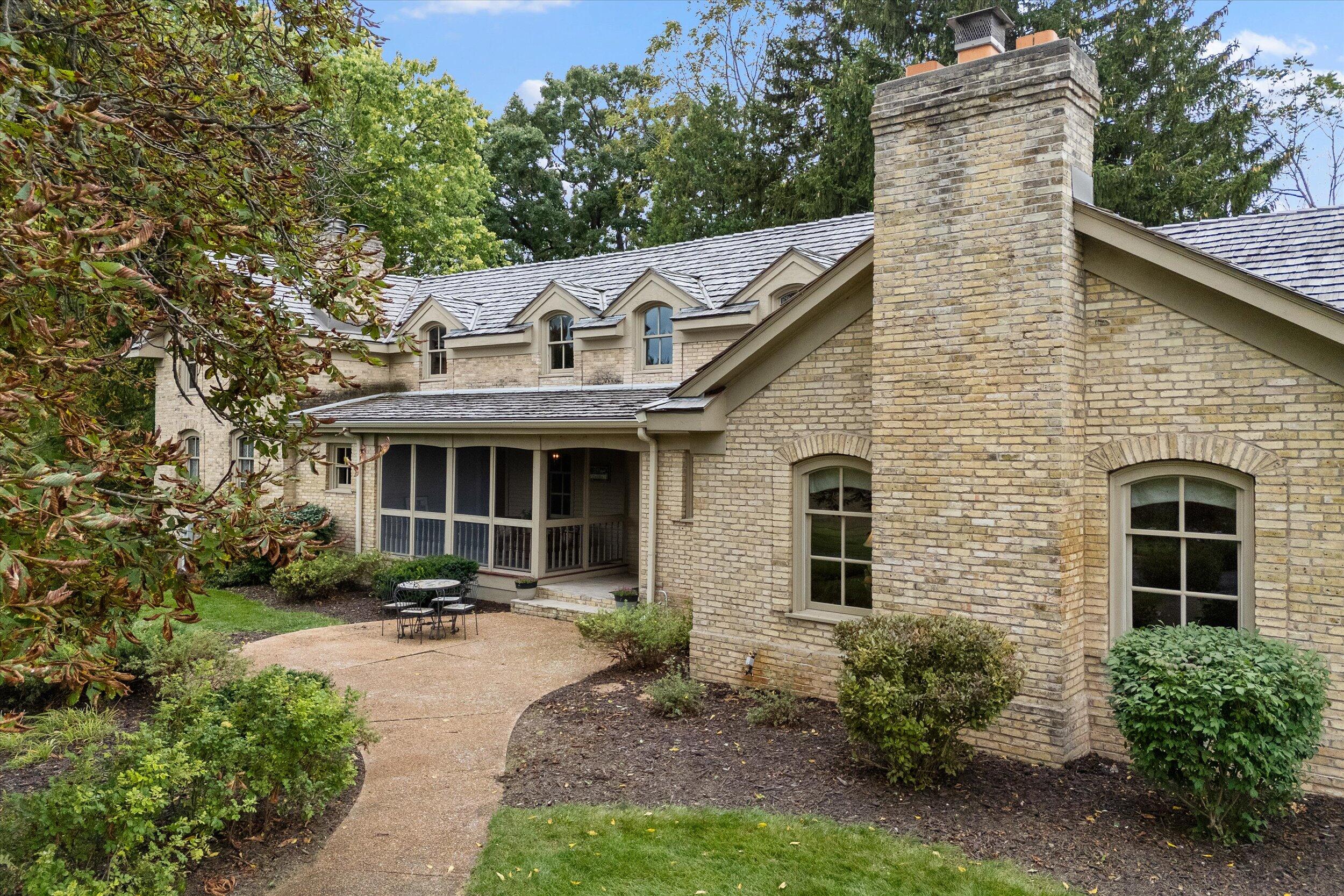 7918  Pleasant Valley Rd