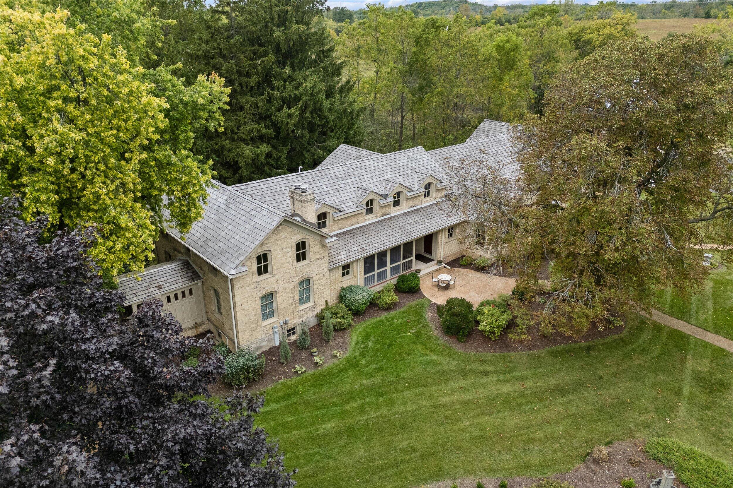 7918  Pleasant Valley Rd