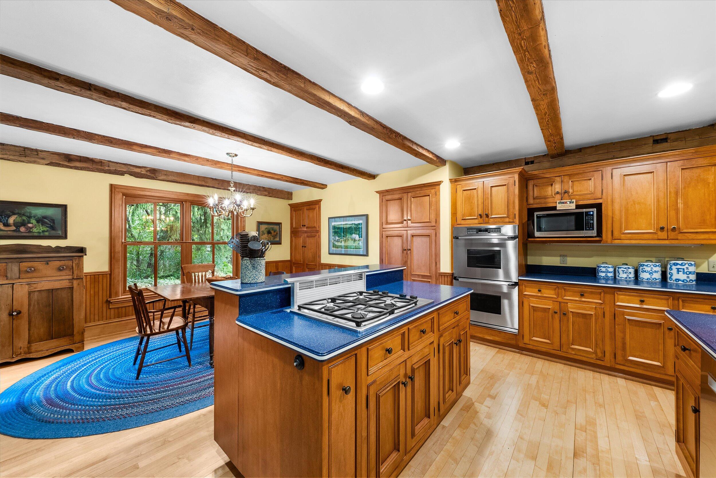 7918  Pleasant Valley Rd