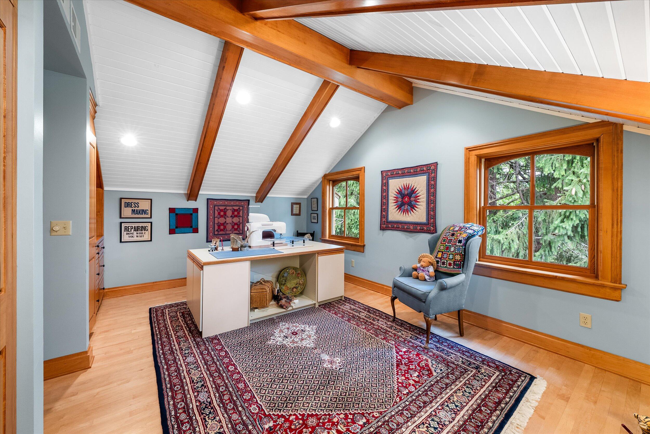 7918  Pleasant Valley Rd