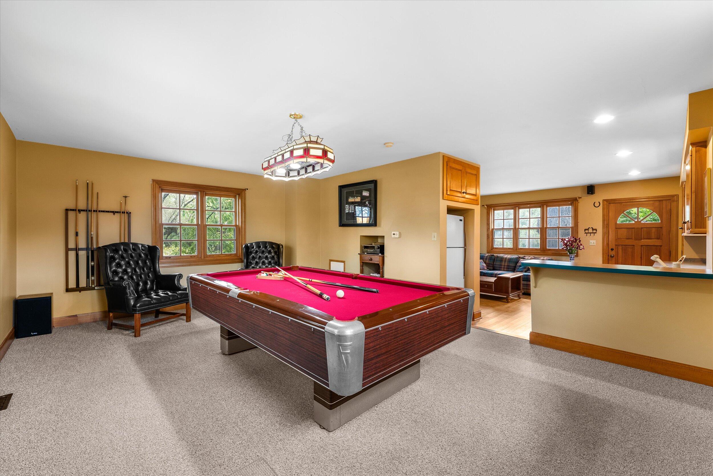 7918  Pleasant Valley Rd