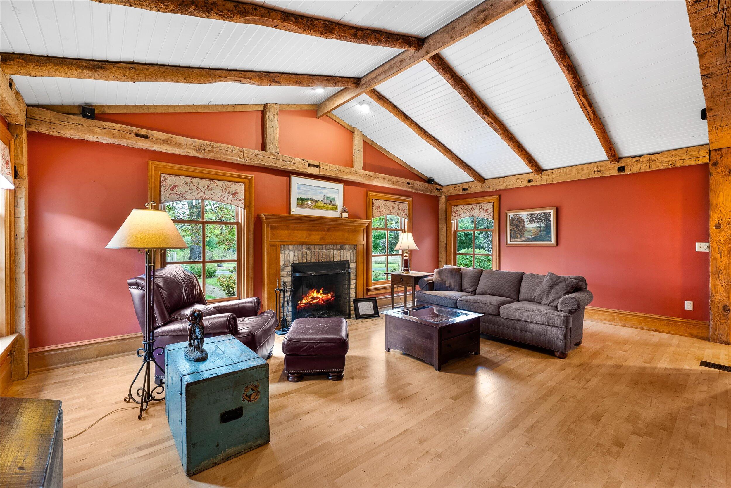 7918  Pleasant Valley Rd