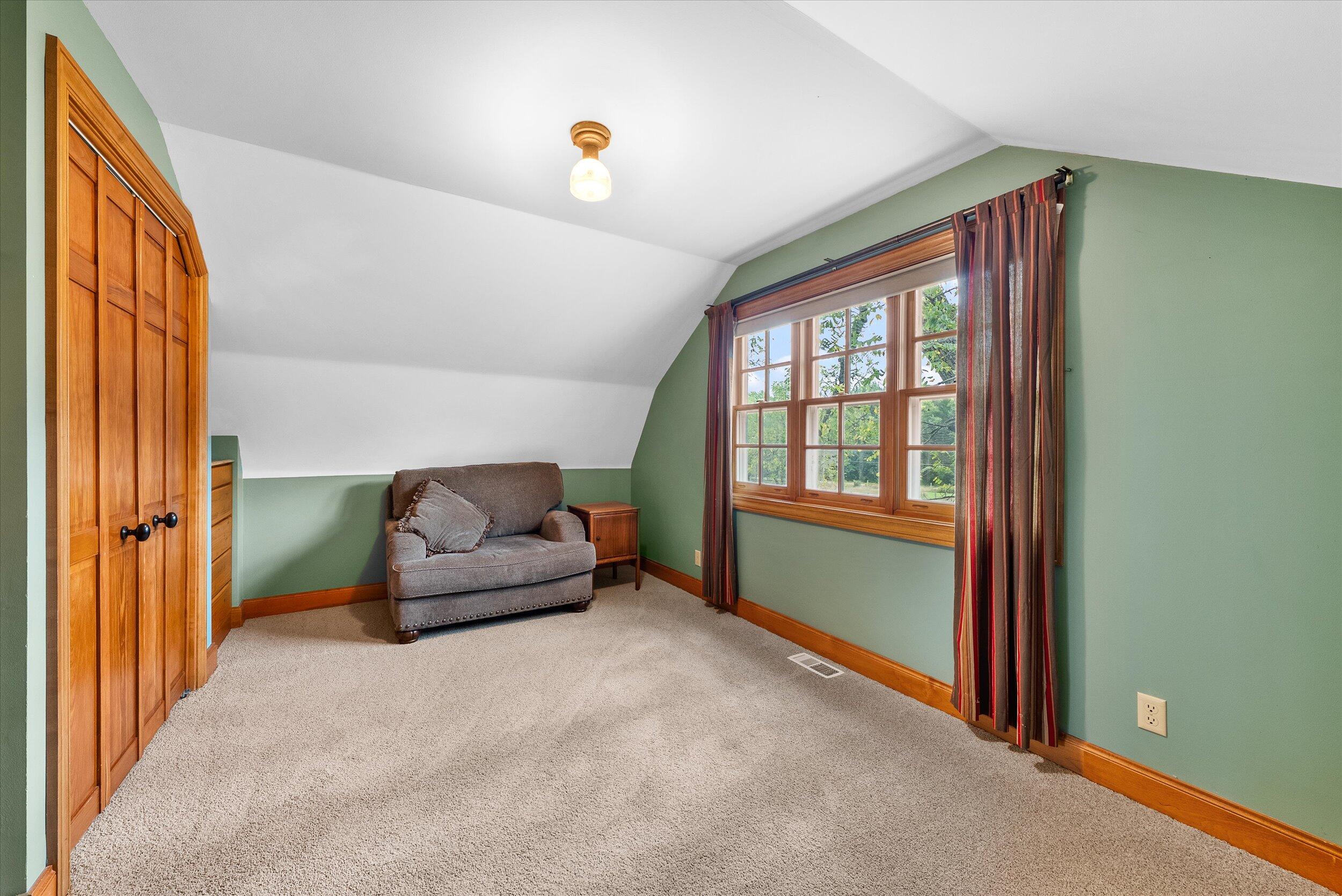 7918  Pleasant Valley Rd