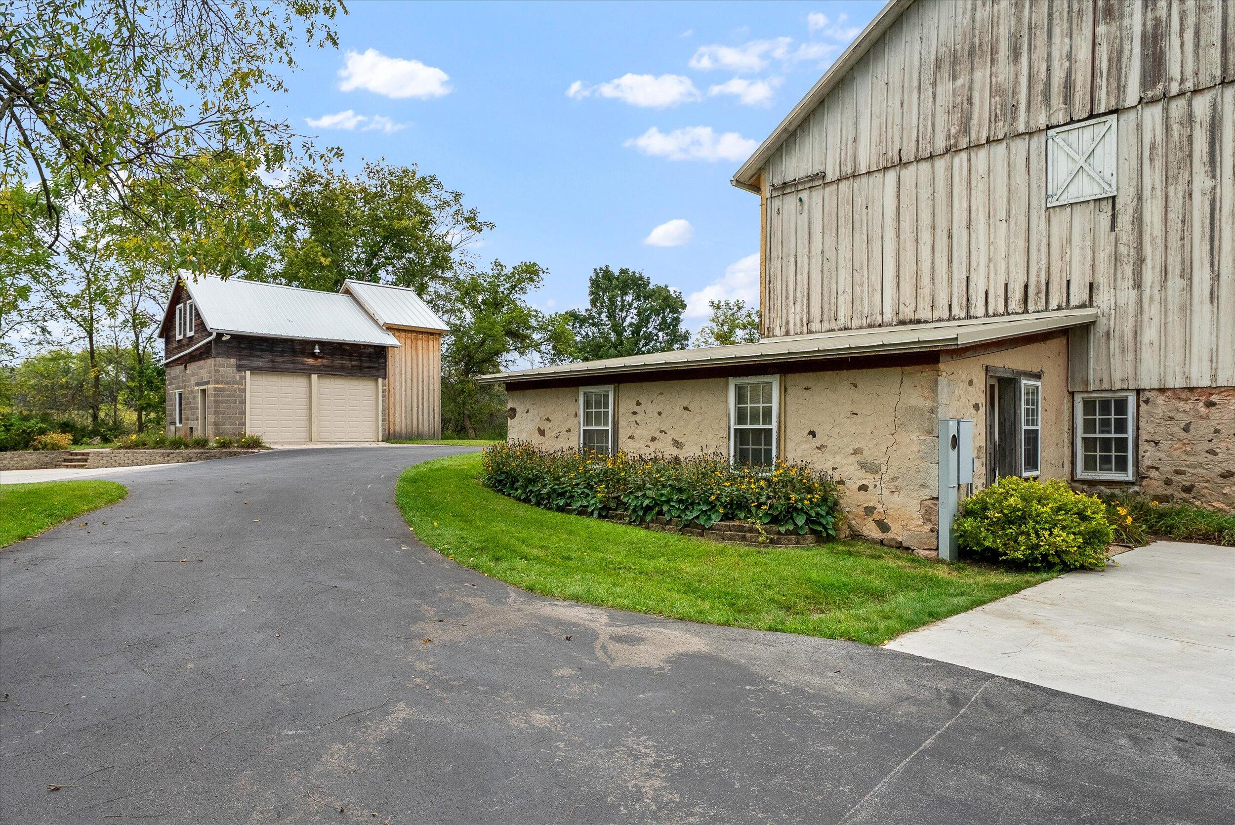 7918  Pleasant Valley Rd