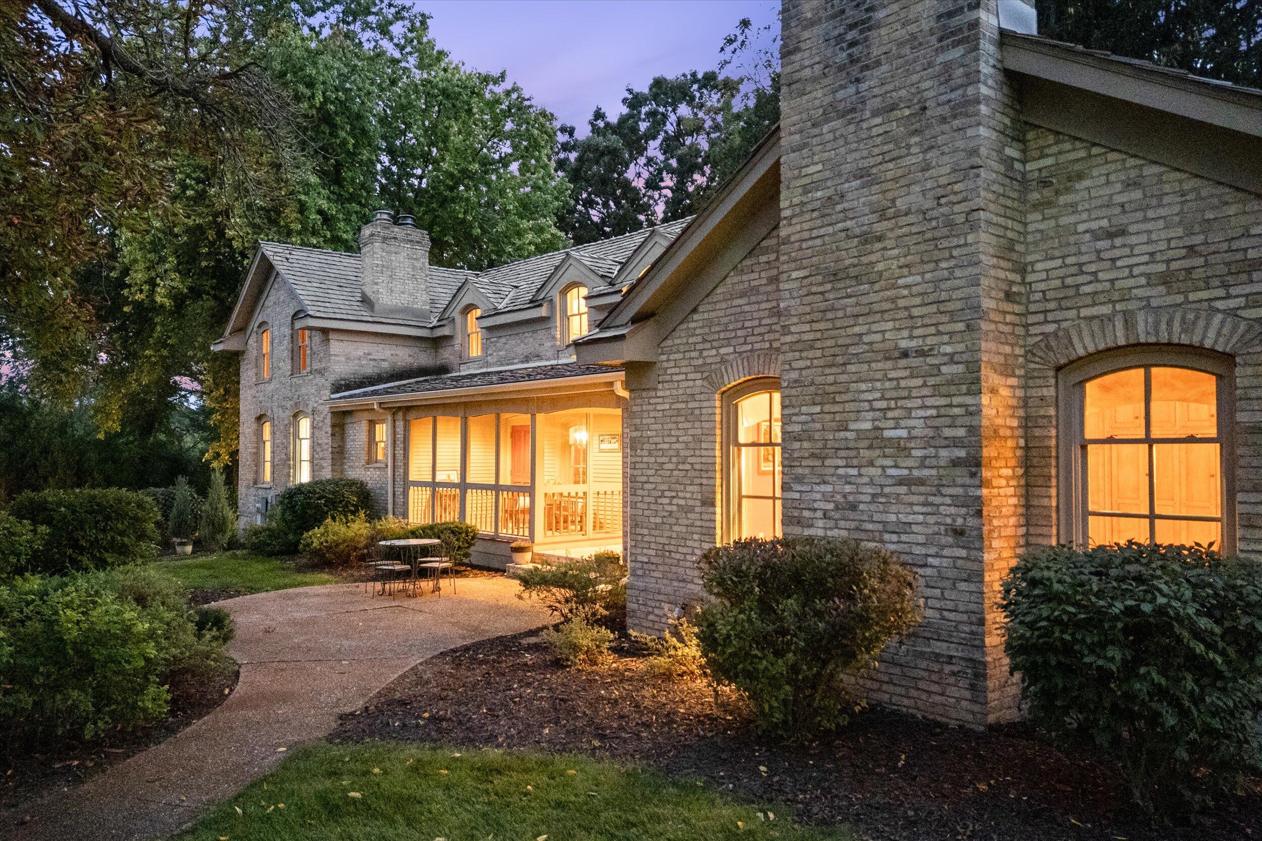 7918  Pleasant Valley Rd