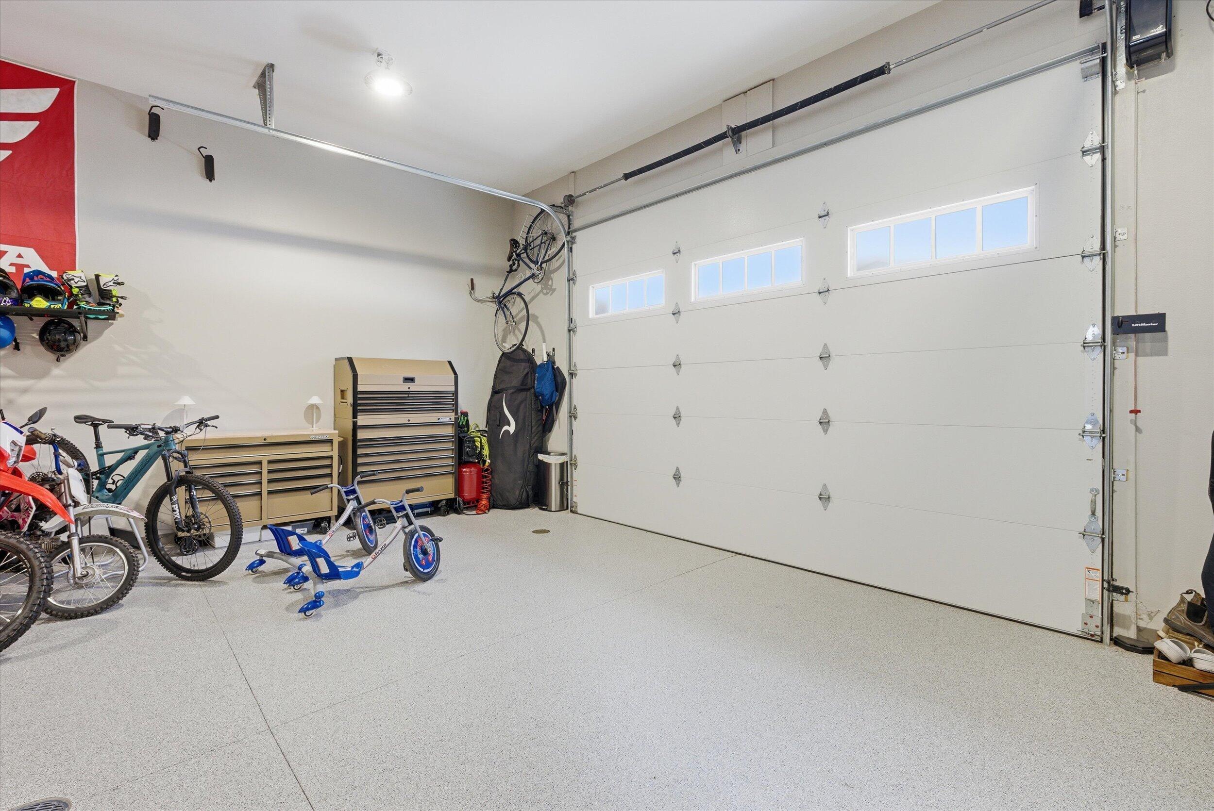 W5719 Trackside Rd Unit: 14