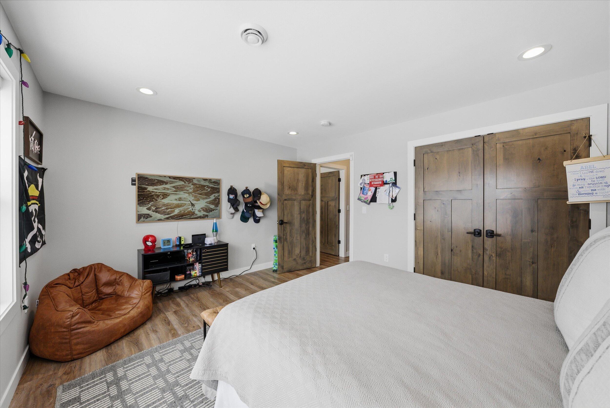 W5719 Trackside Rd Unit: 14