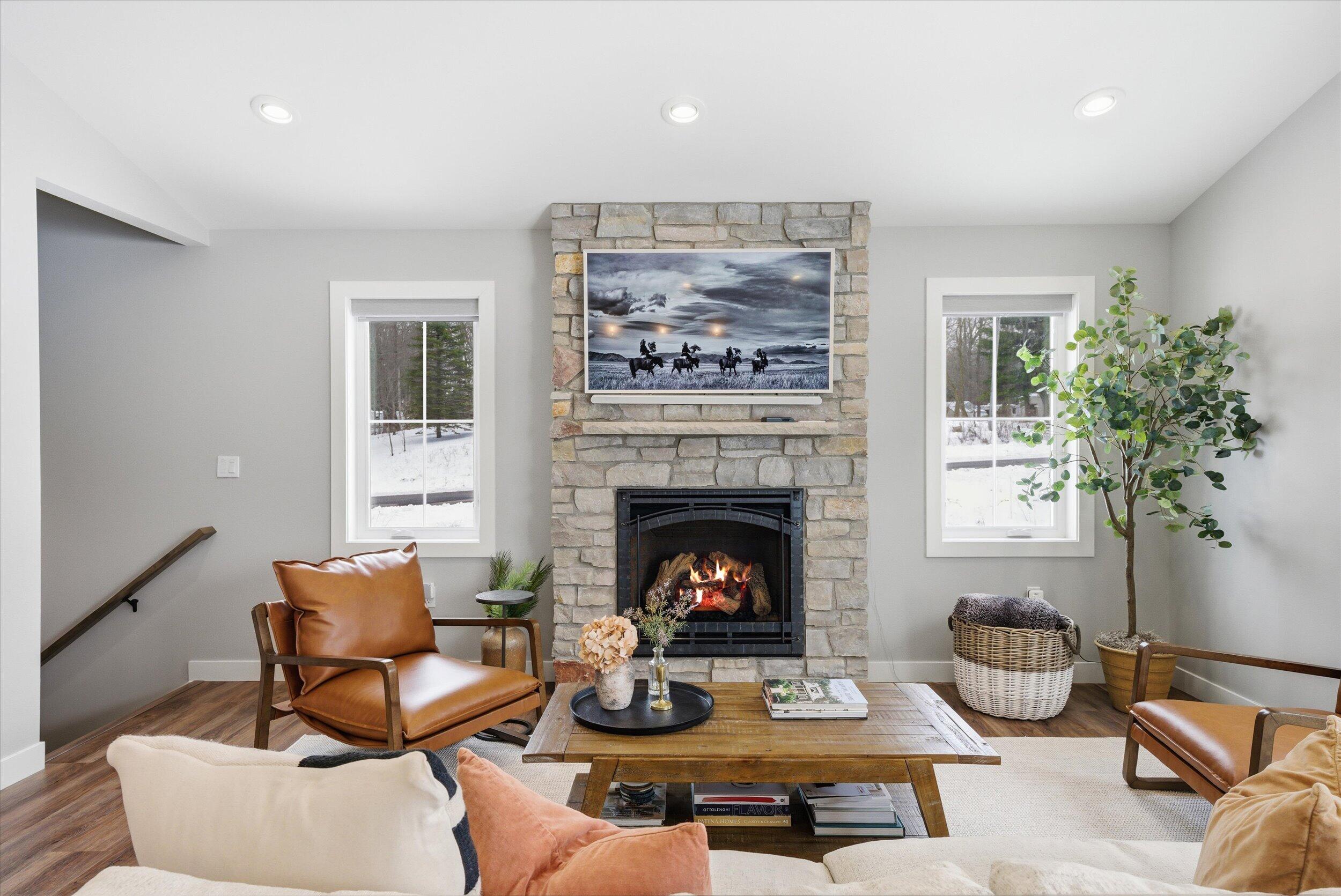 W5719 Trackside Rd Unit: 14