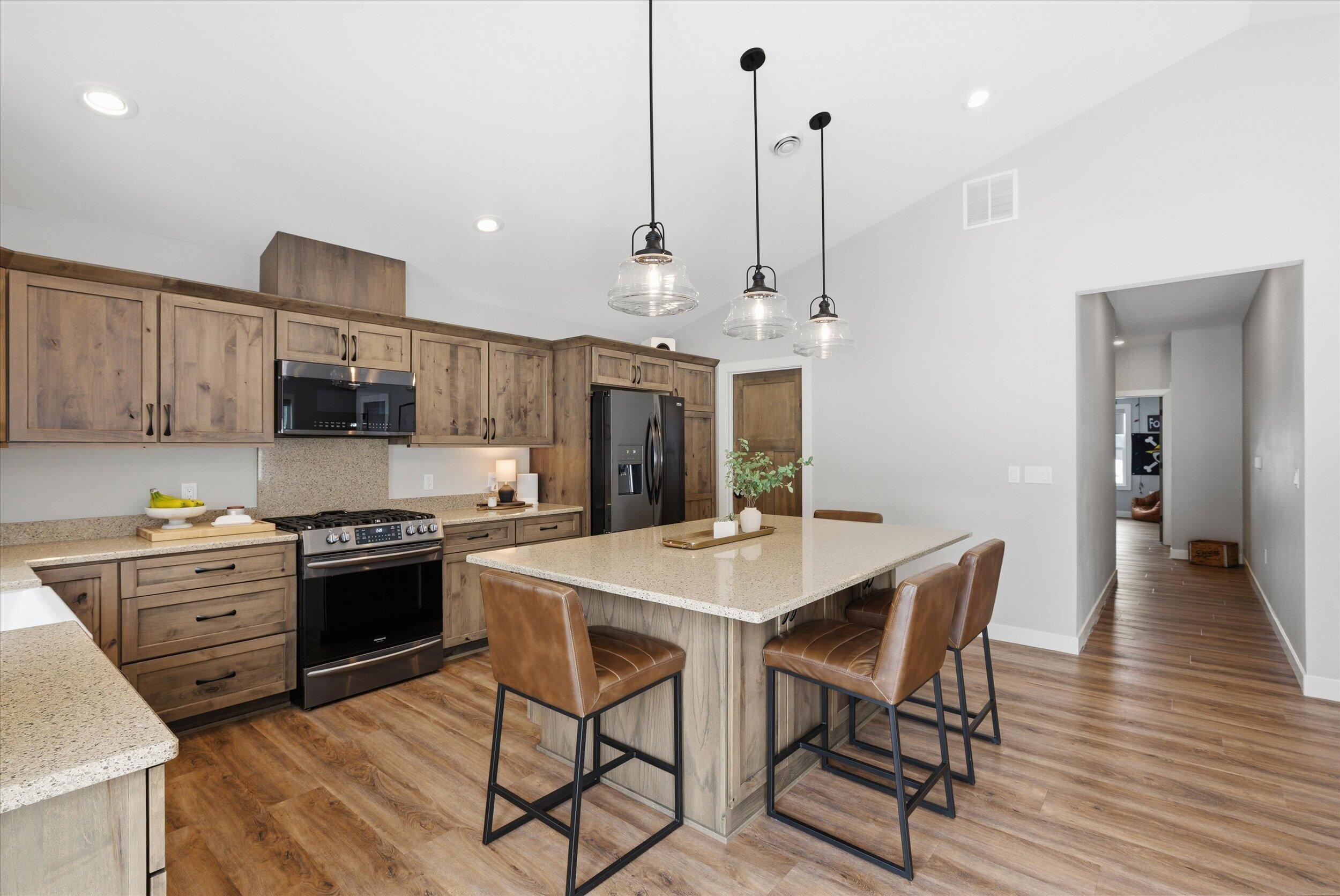 W5719 Trackside Rd Unit: 14