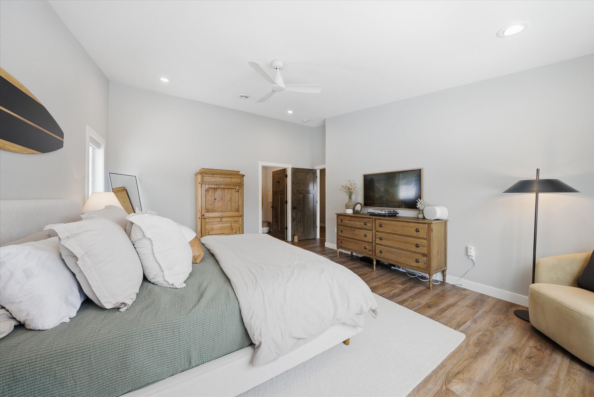 W5719 Trackside Rd Unit: 14