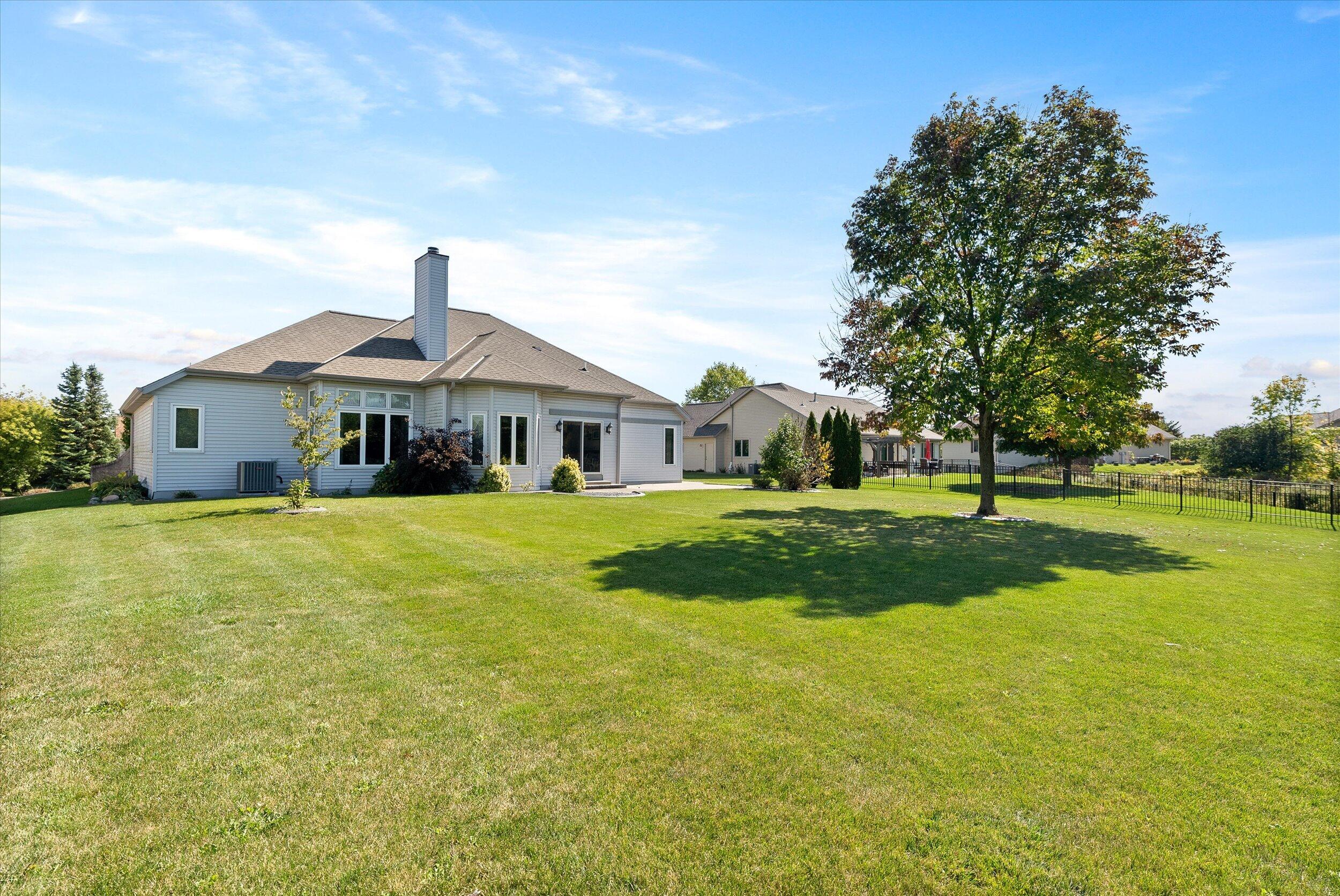 437 Emerald Hills Dr