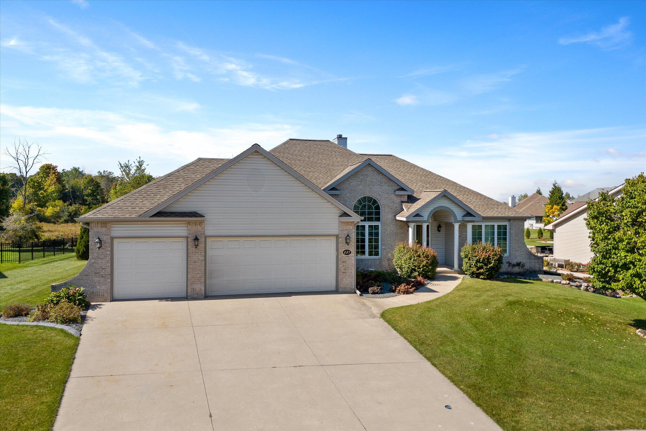437 Emerald Hills Dr