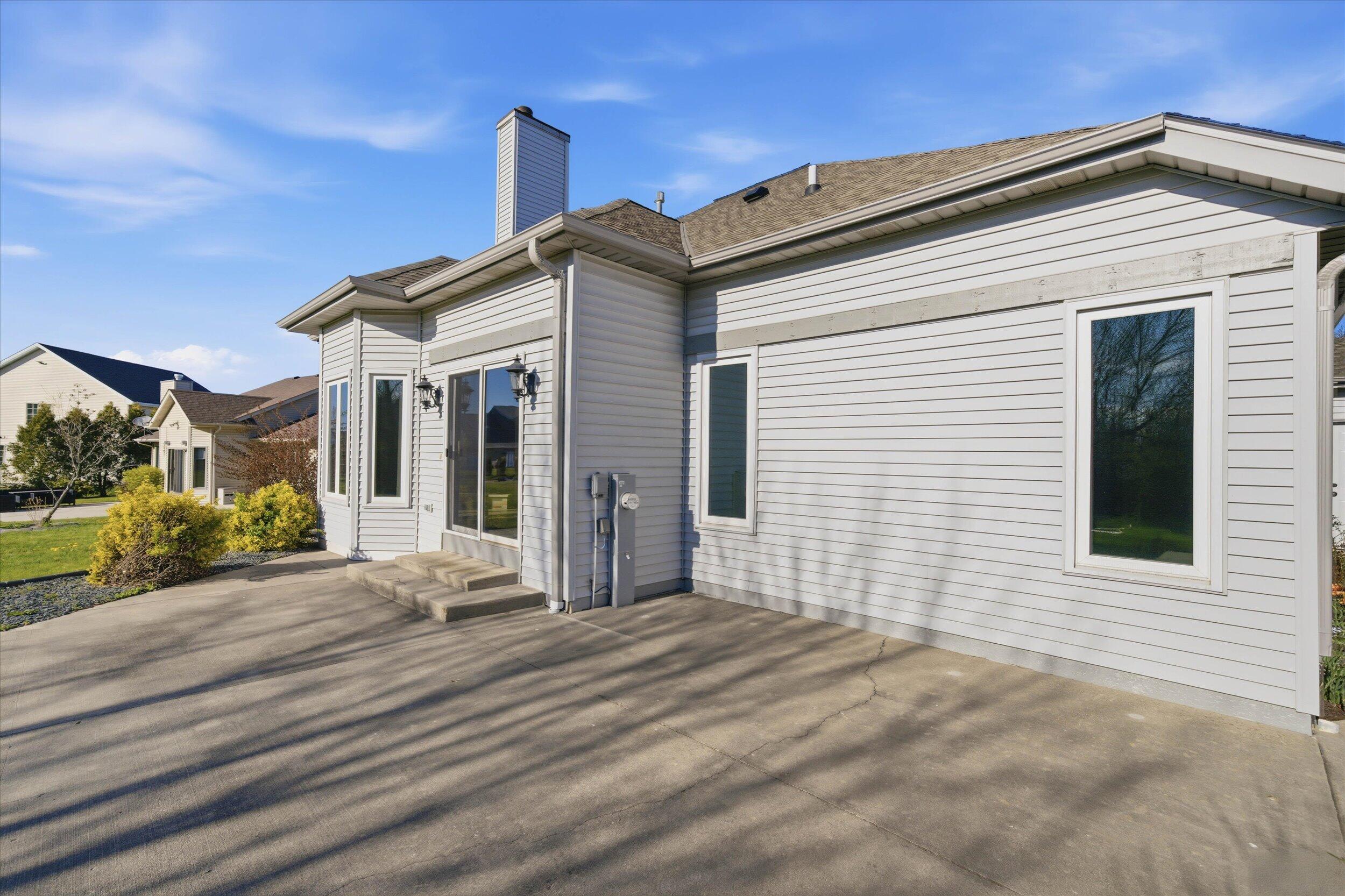 437 Emerald Hills Dr