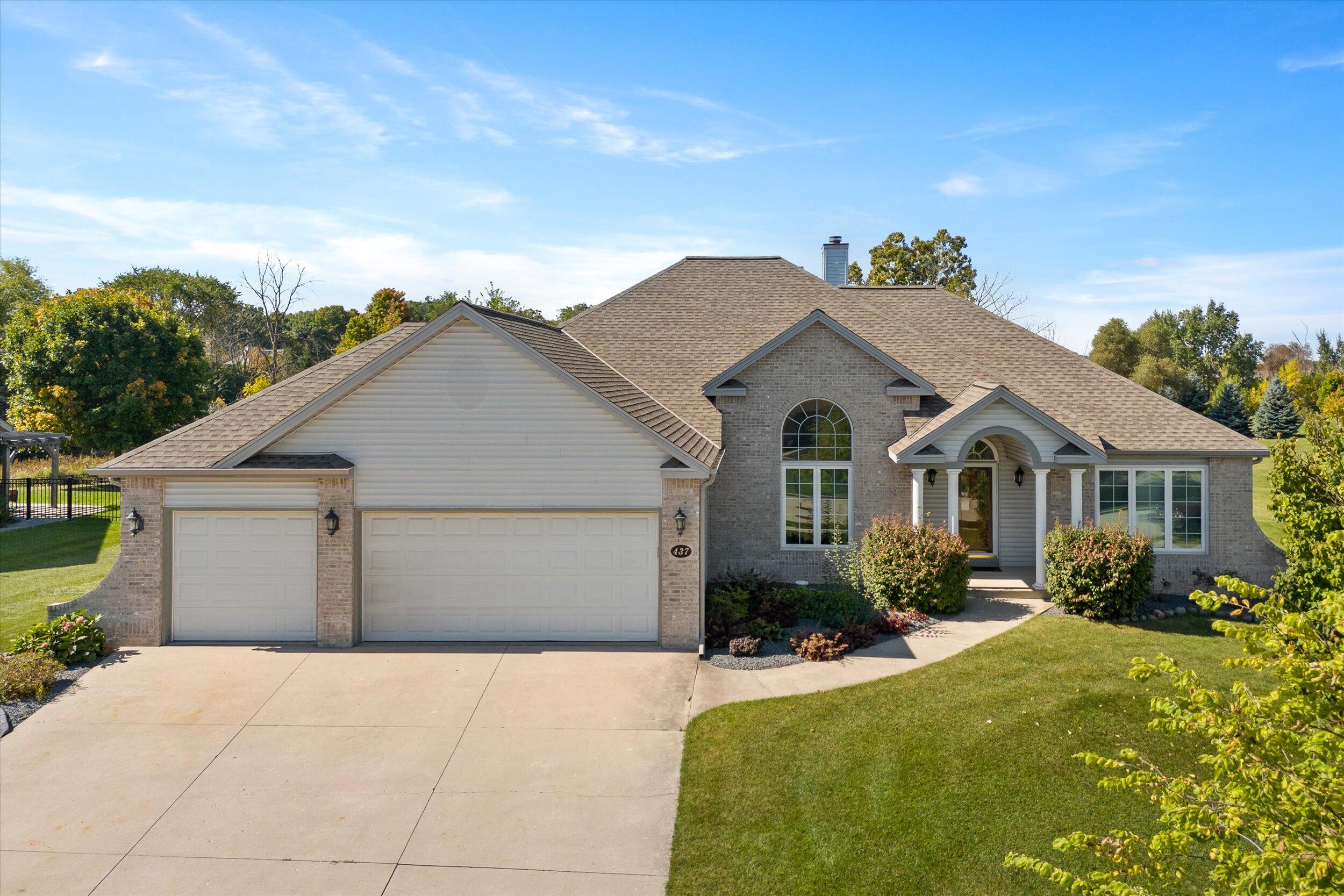 437 Emerald Hills Dr