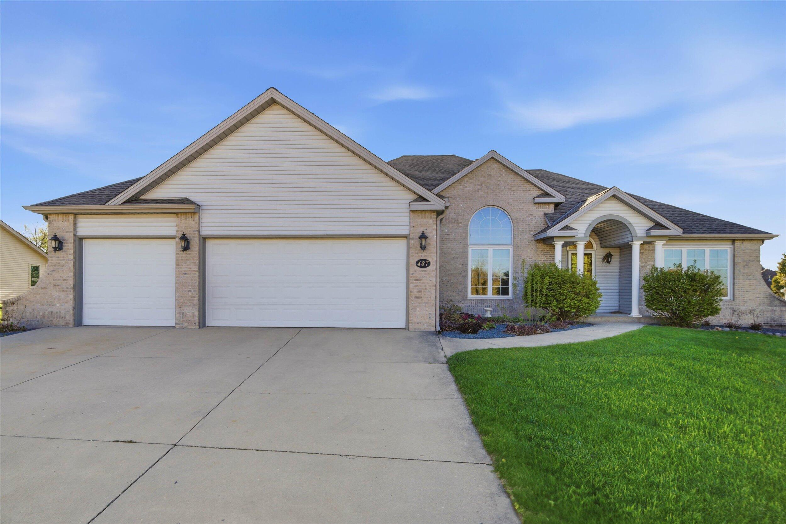 437 Emerald Hills Dr