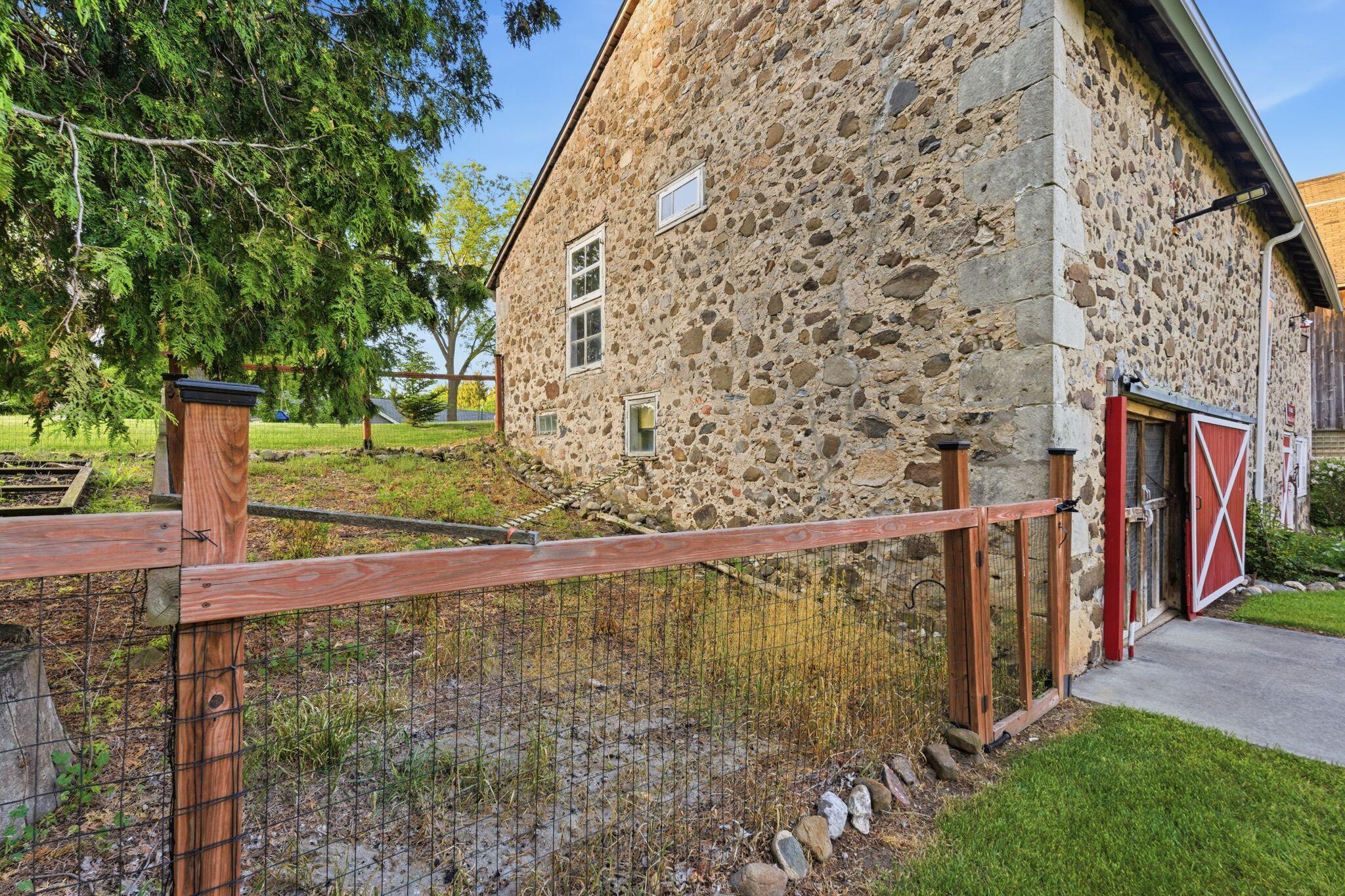 1770 Pleasant Valley Rd