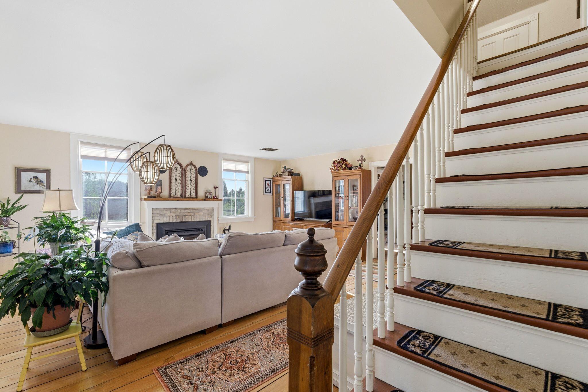 1770 Pleasant Valley Rd