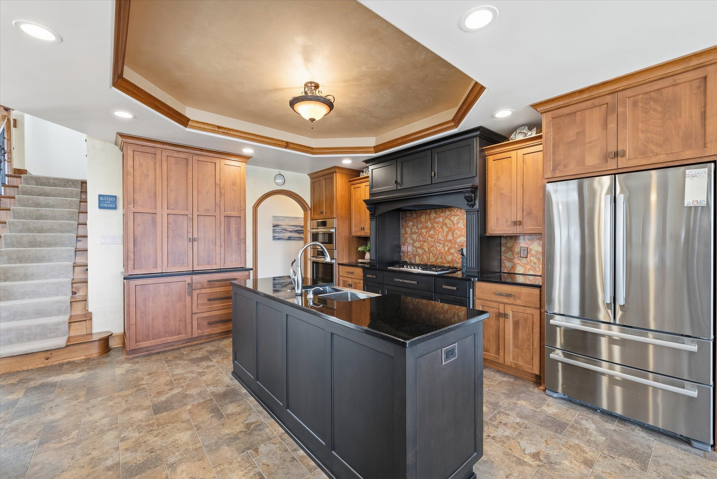 405 Lake Dr