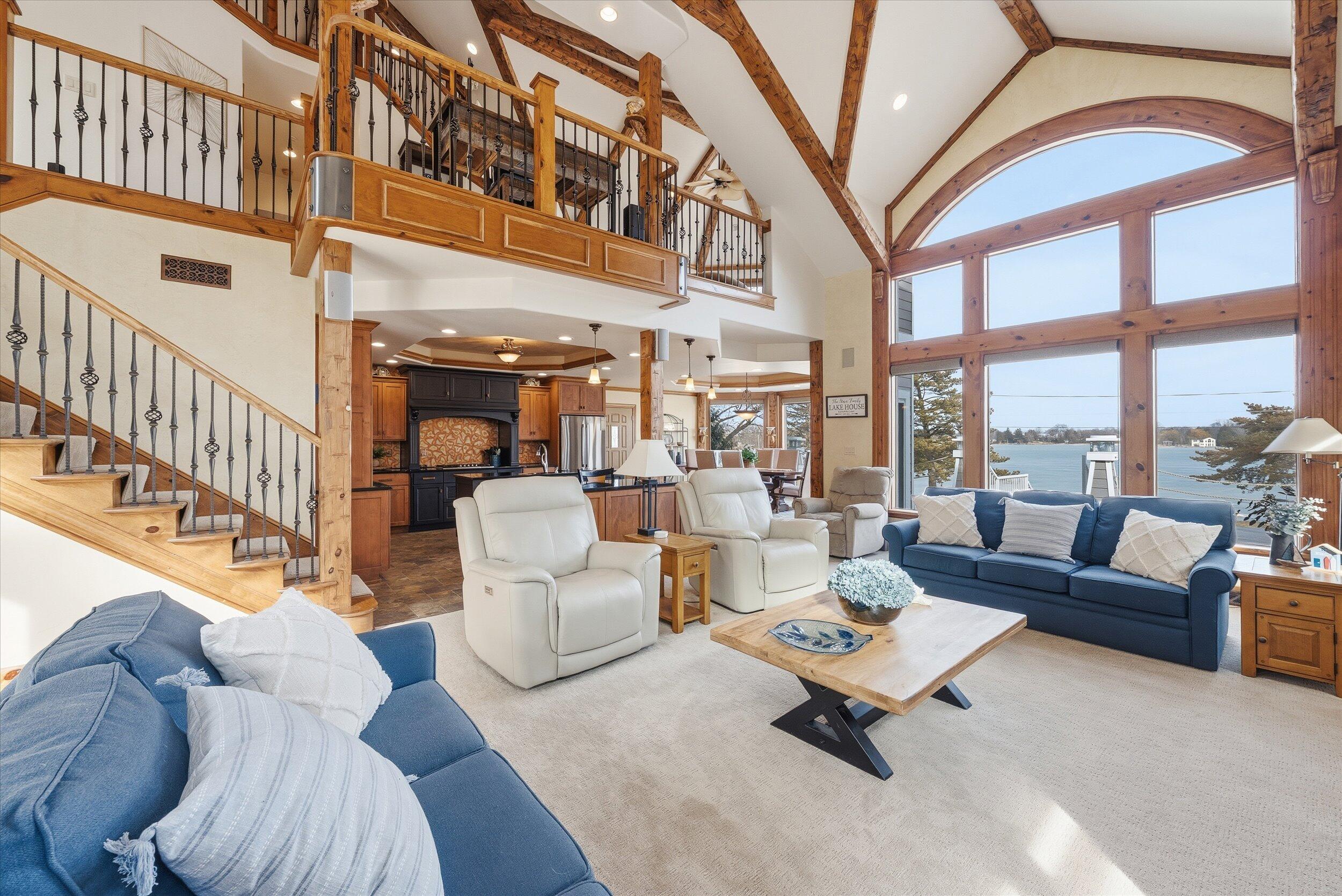 405 Lake Dr