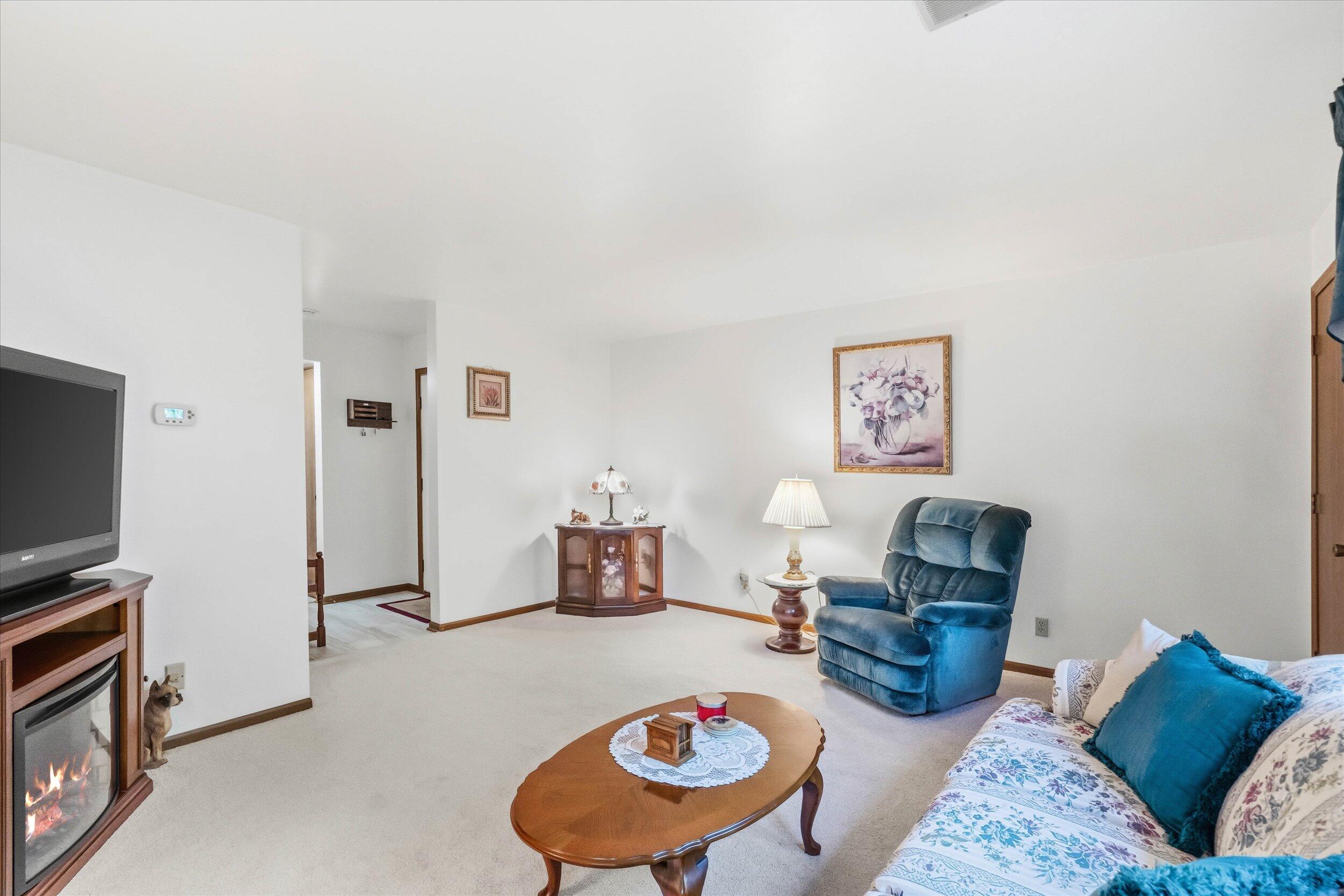1755 Parknoll Ln, 4
