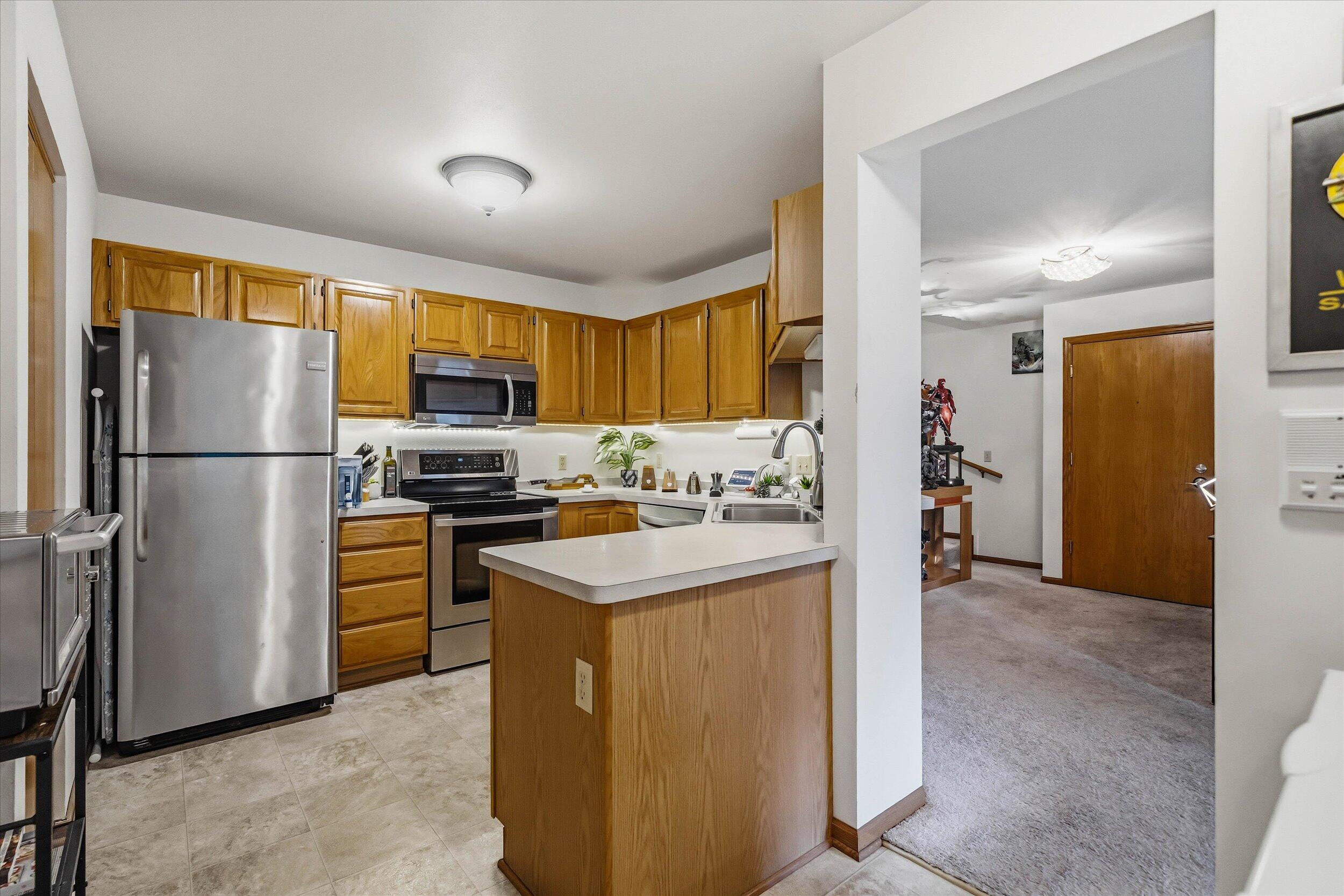409 N Main St, E