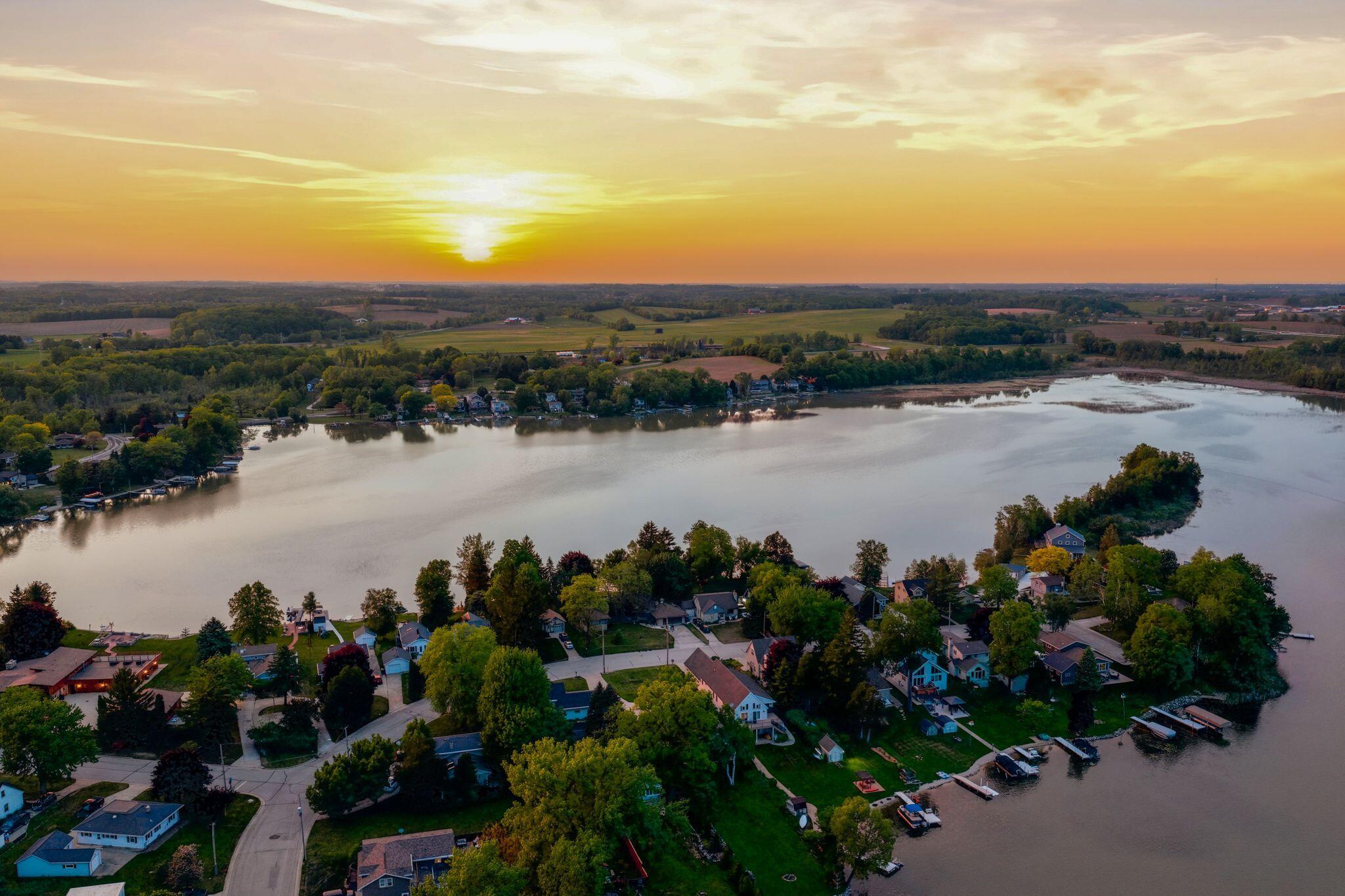 405 Lake Dr