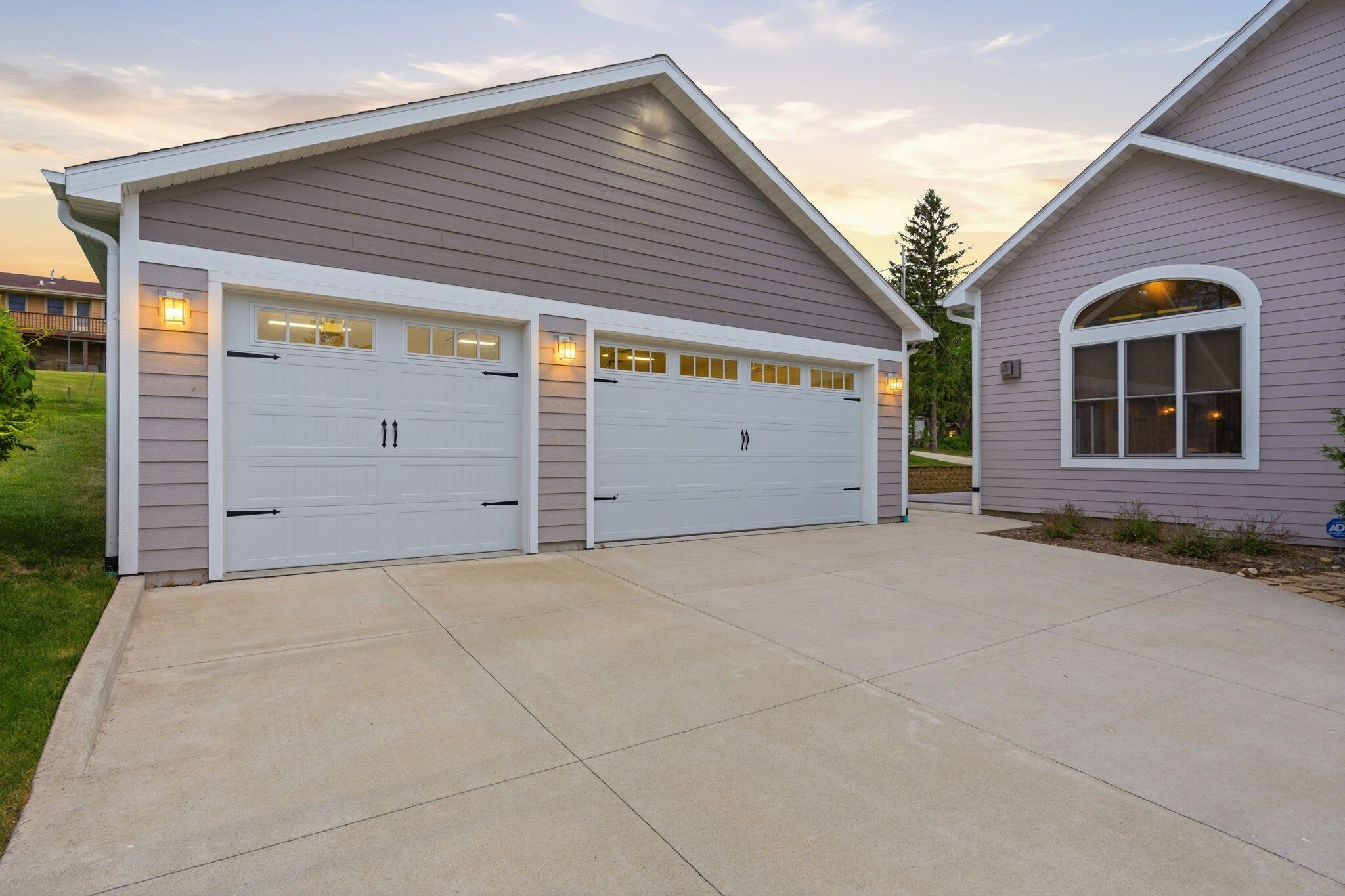 405 Lake Dr