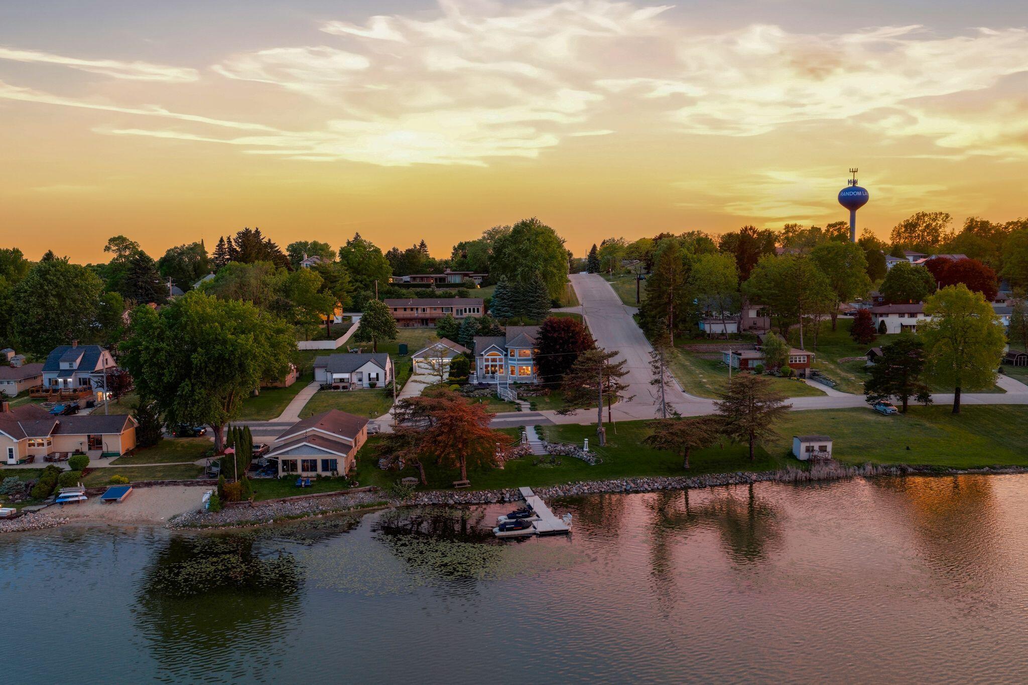 405 Lake Dr