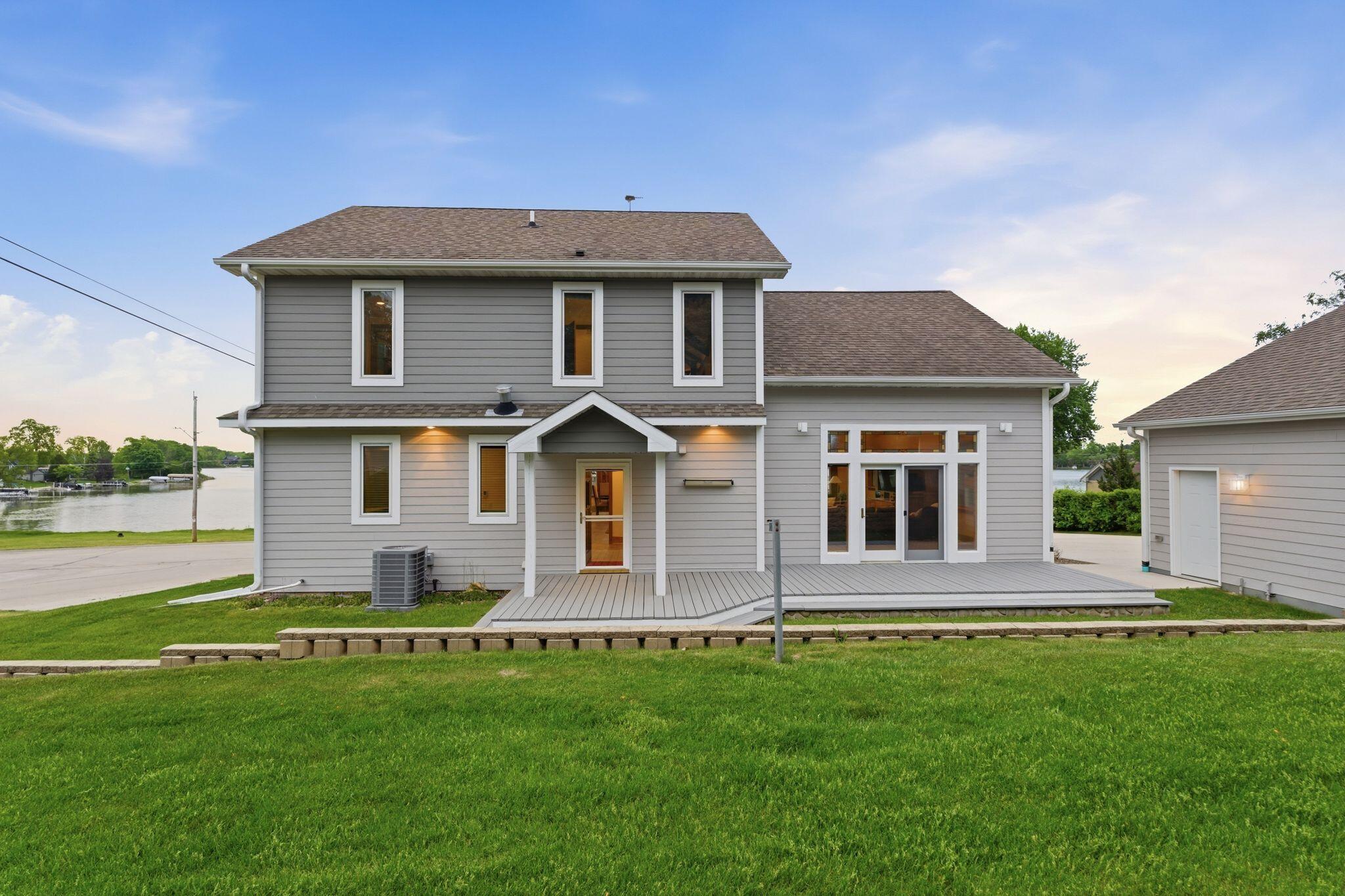 405 Lake Dr