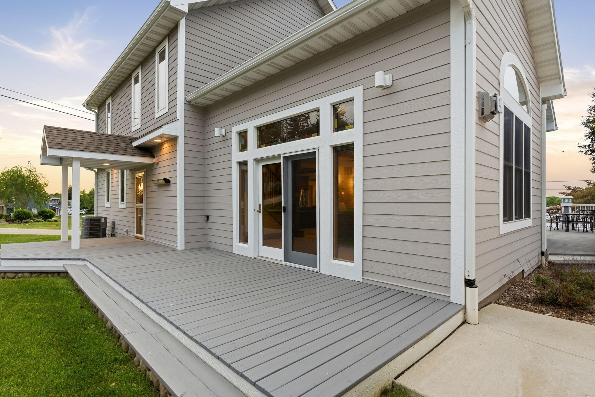 405 Lake Dr