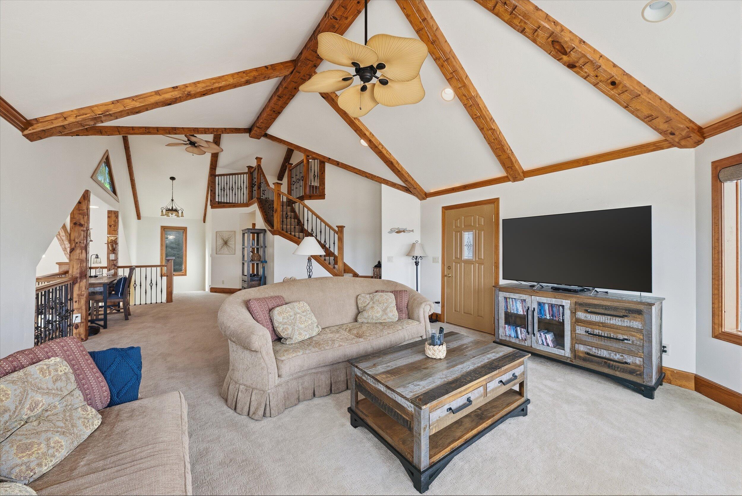 405 Lake Dr