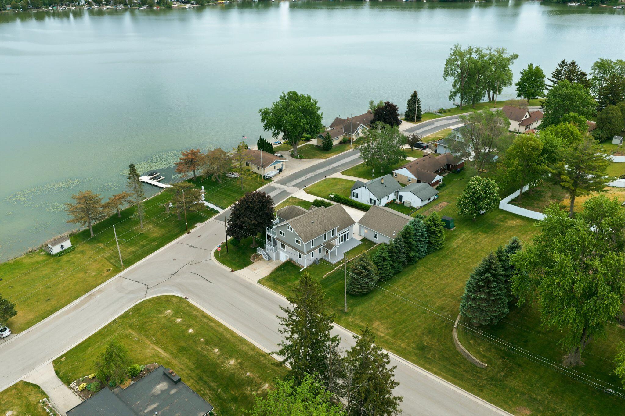 405 Lake Dr