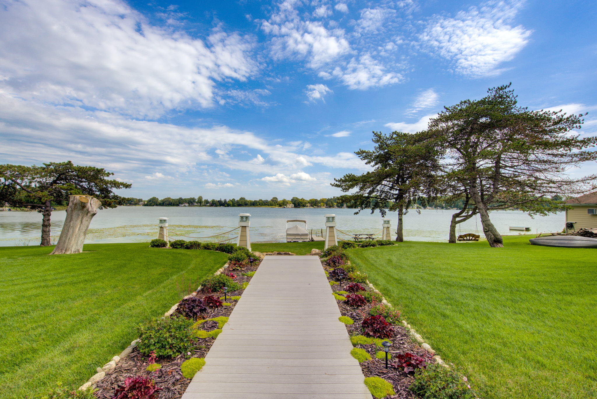 405 Lake Dr