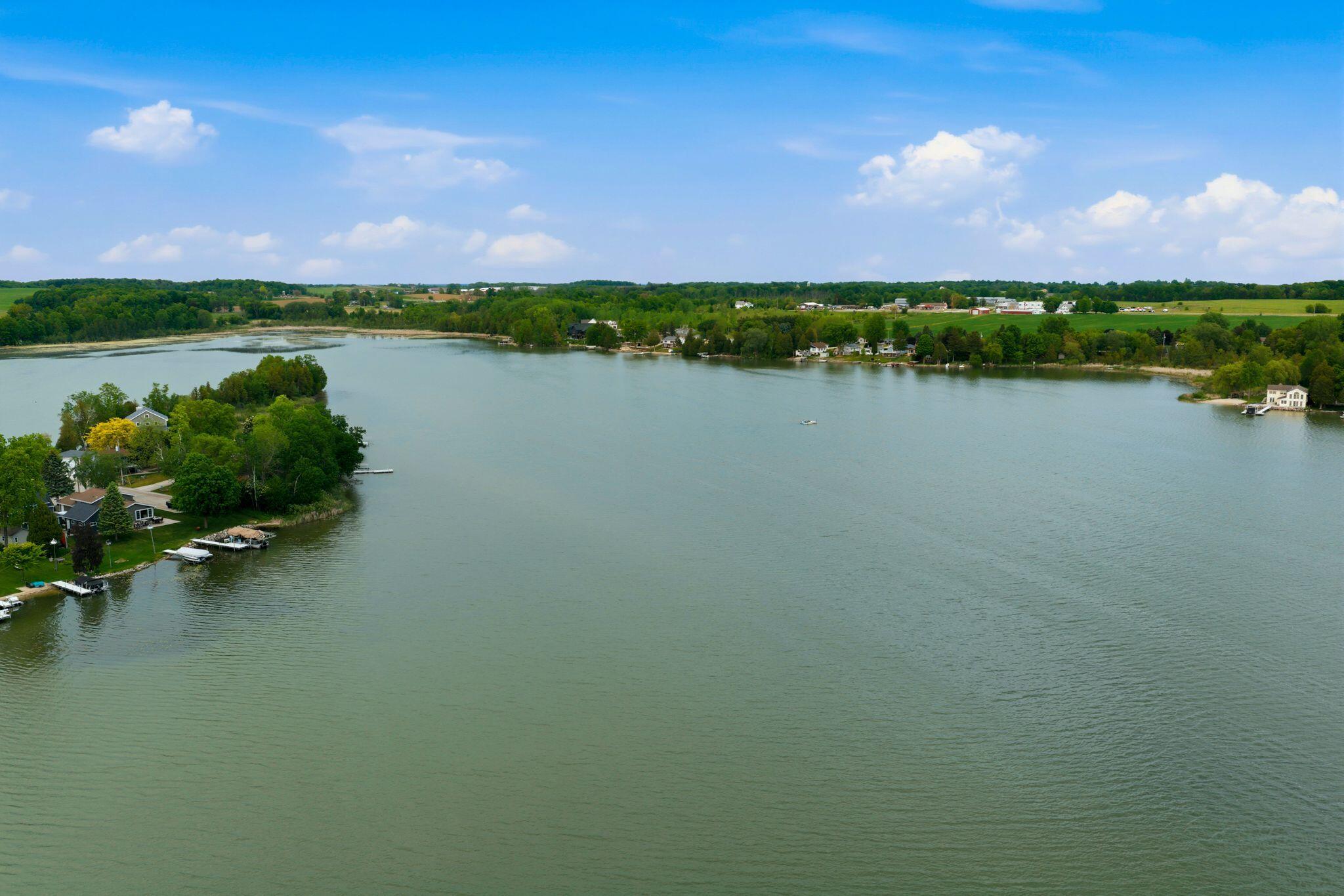 405 Lake Dr