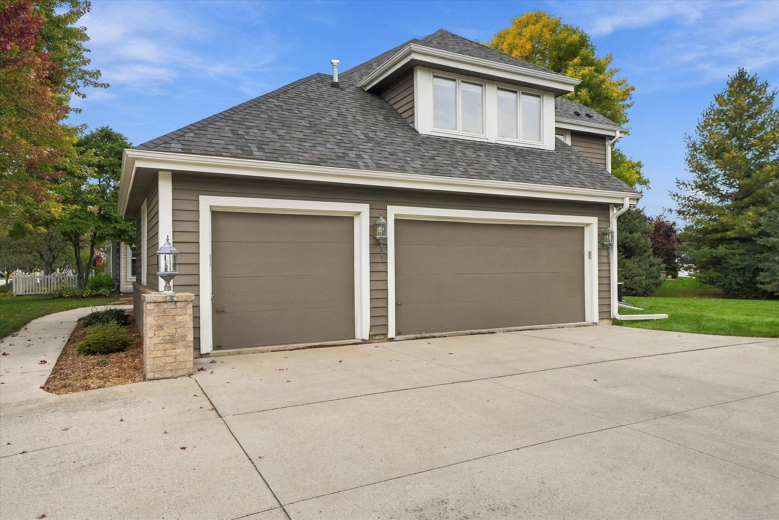 1264 Creekside Ln
