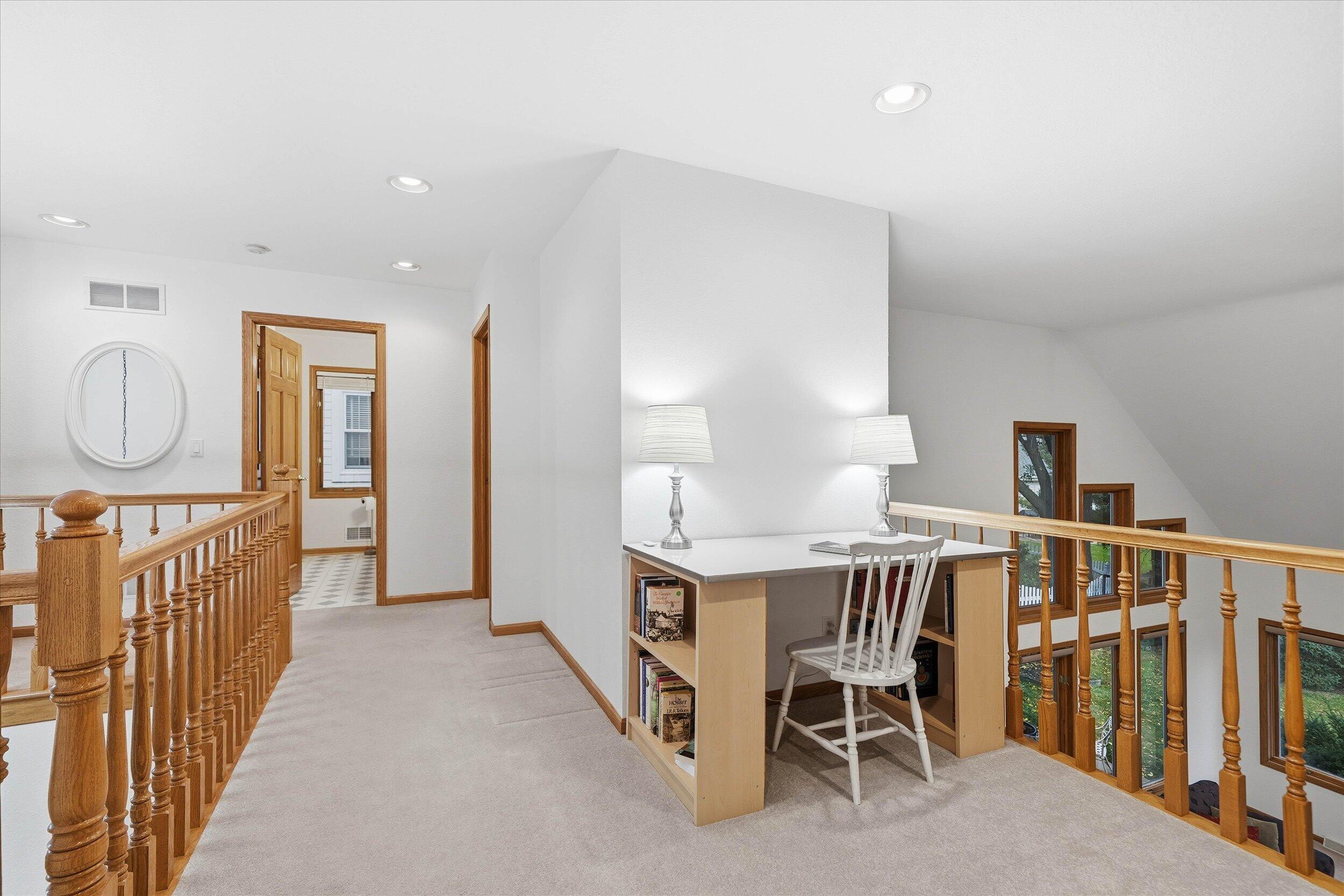1264 Creekside Ln