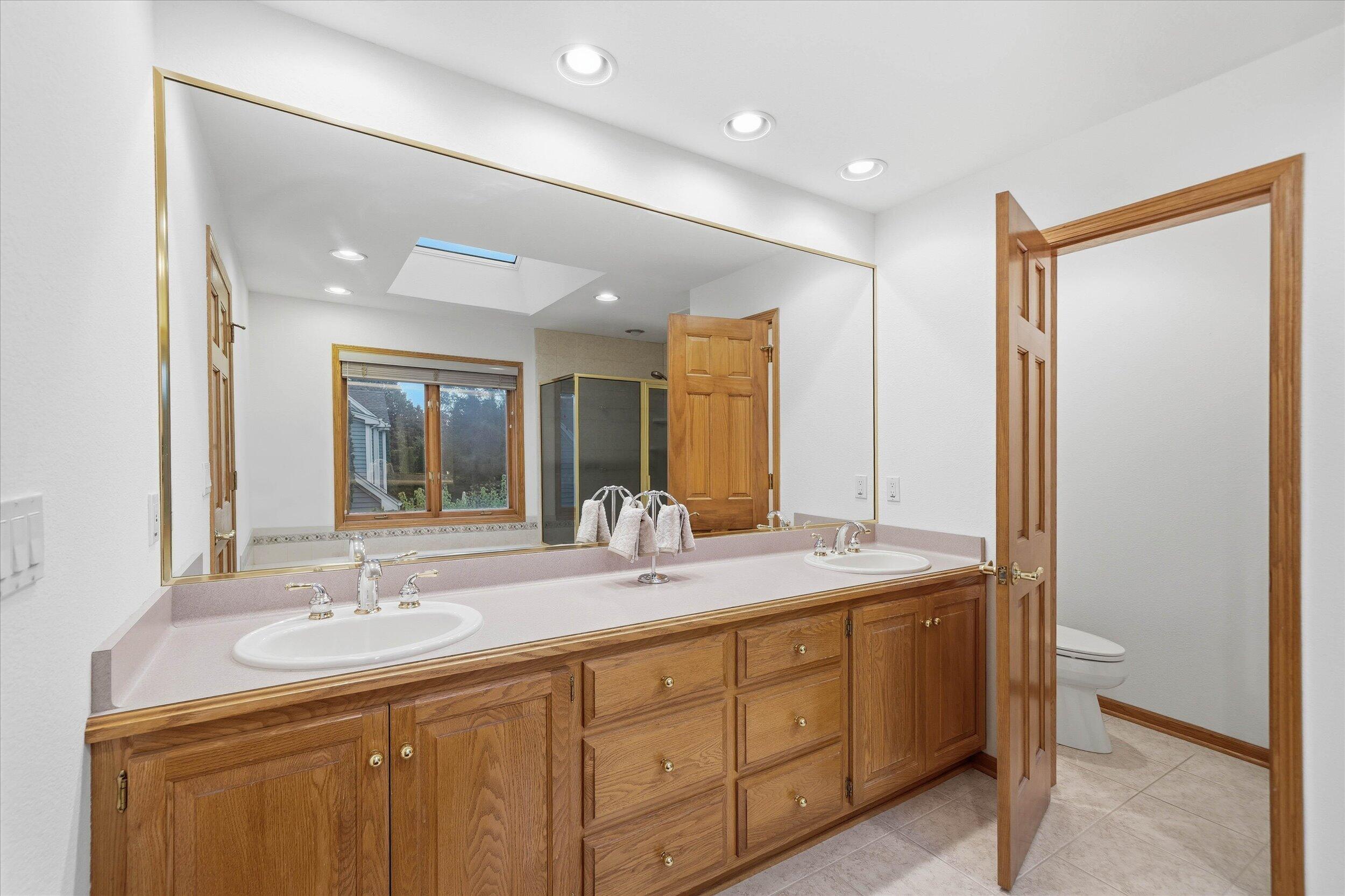 1264 Creekside Ln