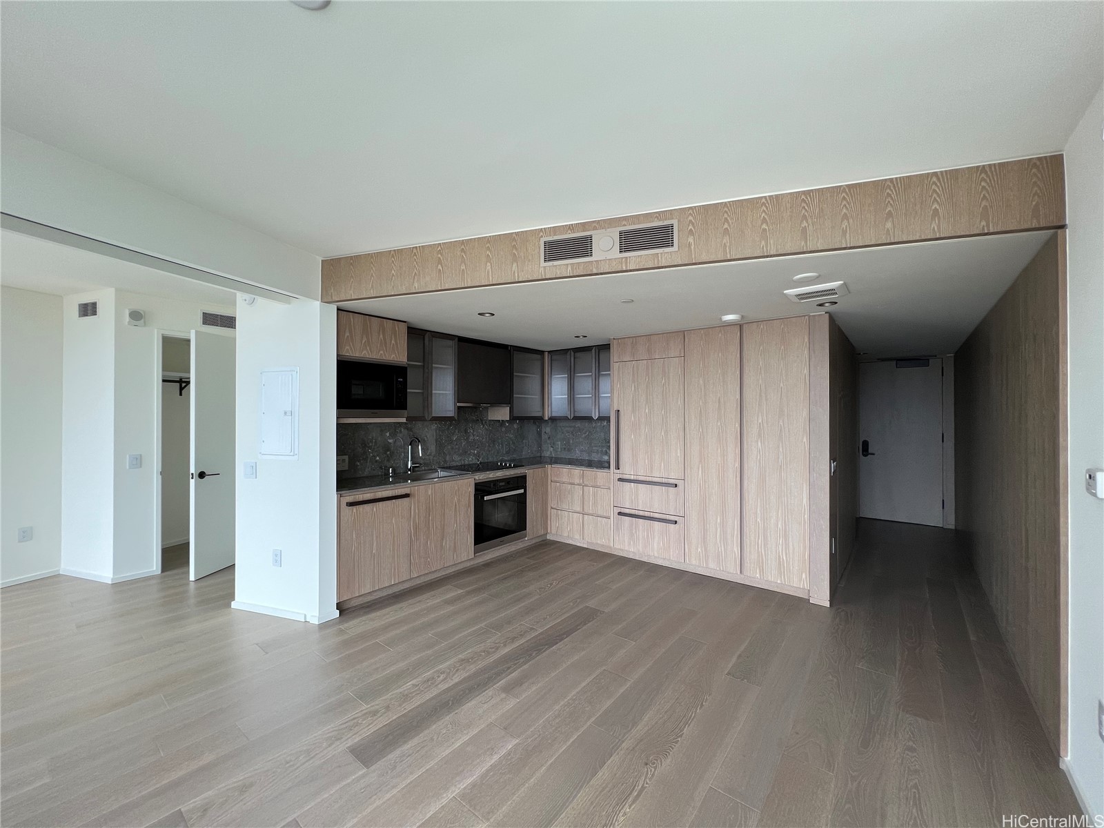 1000 Auahi Street 3103