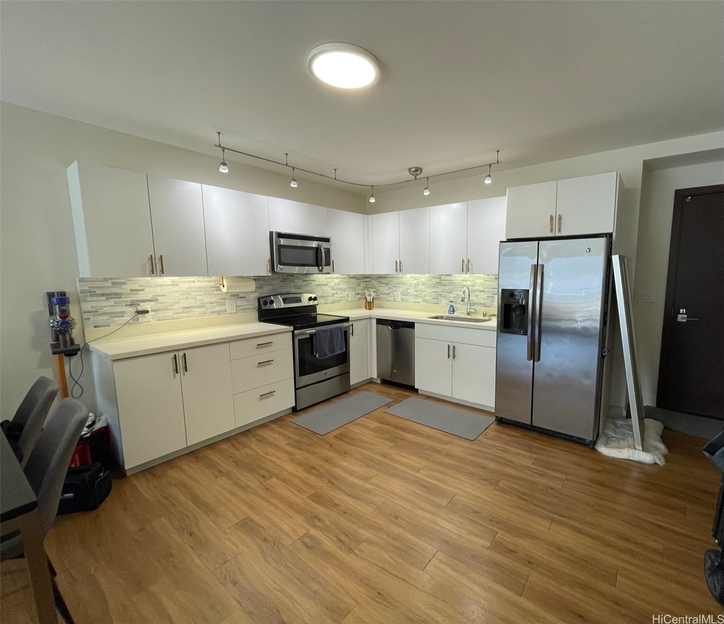 888 Kapiolani Boulevard 2112